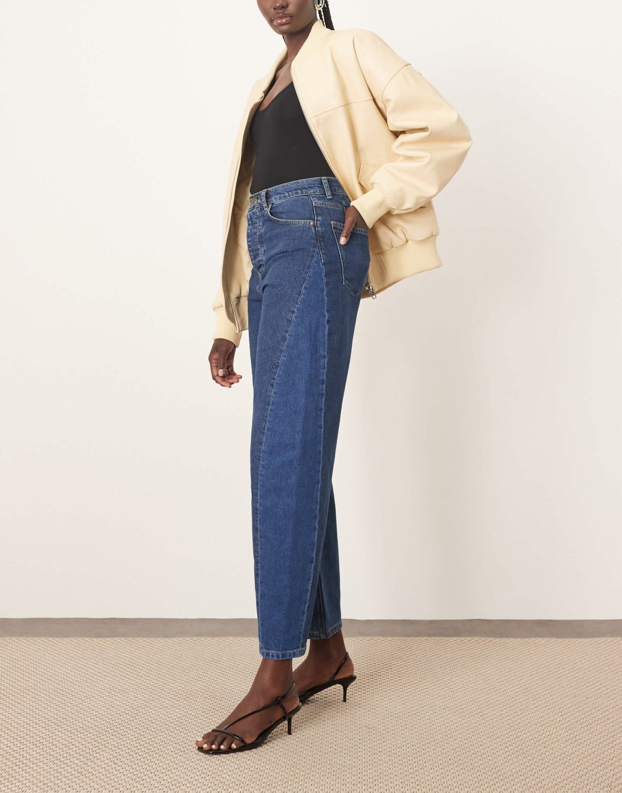 ARRANGE Eden denim barrel jean with tapered leg in mid blue - ASOS Sample Sale