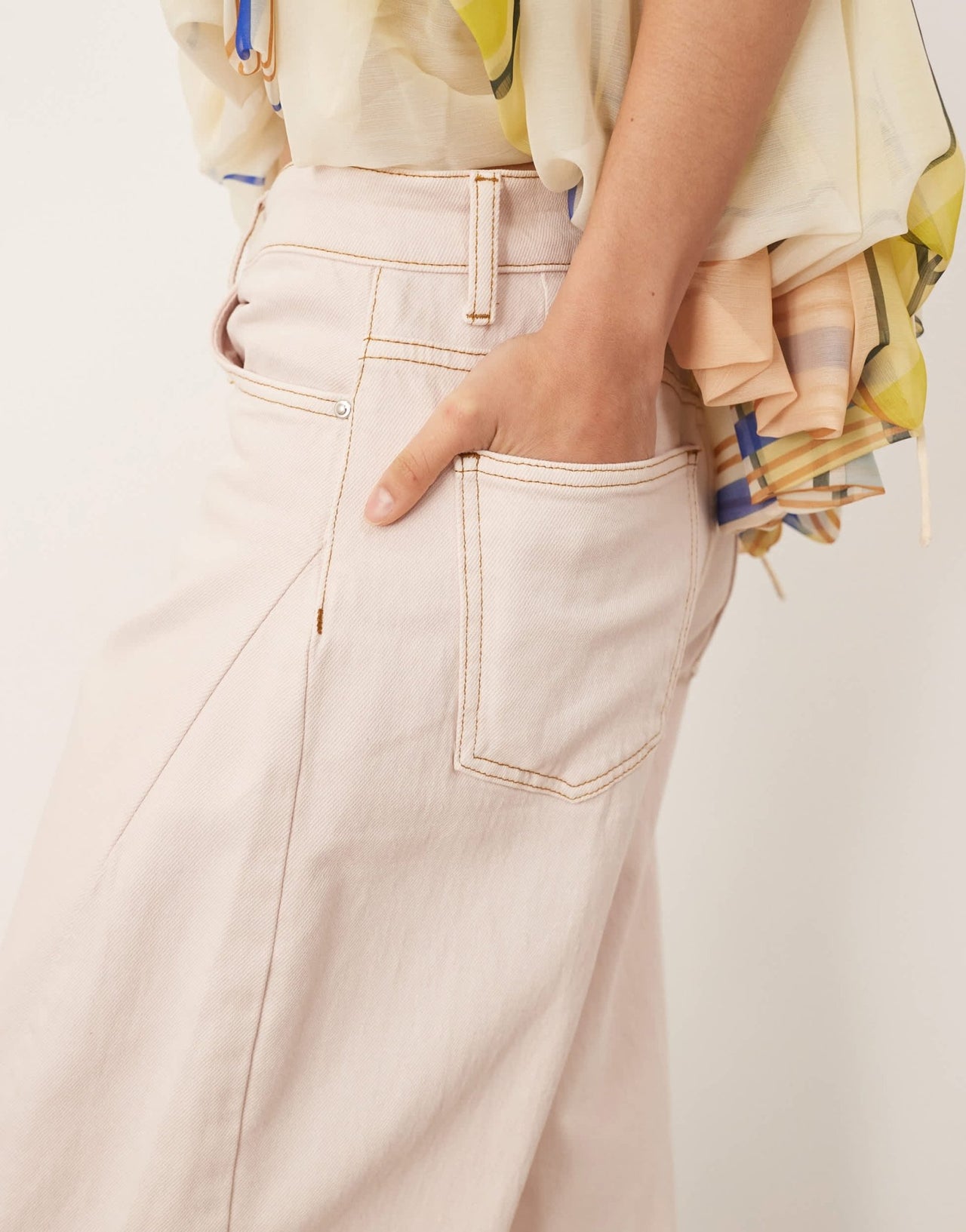 ARRANGE Eden denim barrel leg high waist jean in light pink - ASOS Sample Sale