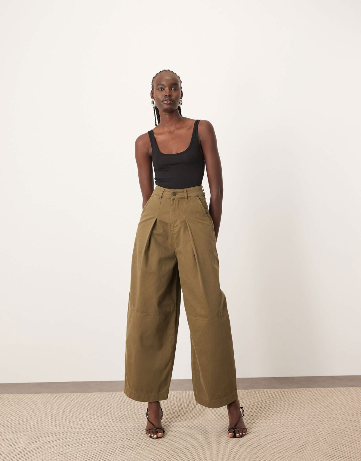 ARRANGE Remi casual twill barrel trouser in olive green - ASOS Sample Sale