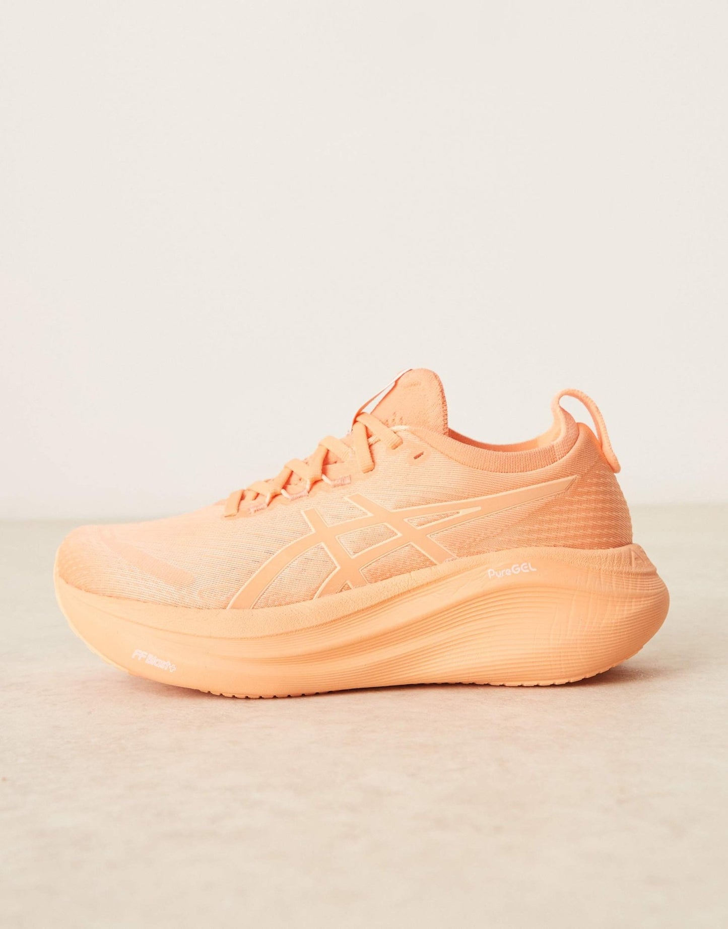 Asics Gel-Nimbus 27 lite-Show running trainers in orange - ASOS Sample Sale