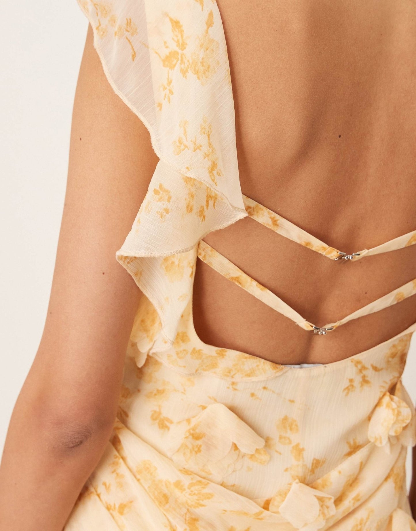 ASOS DESIGN 3D flower draped ruffle sleeve midaxi dress with open back in ditsy floral print - ASOS Sample Sale