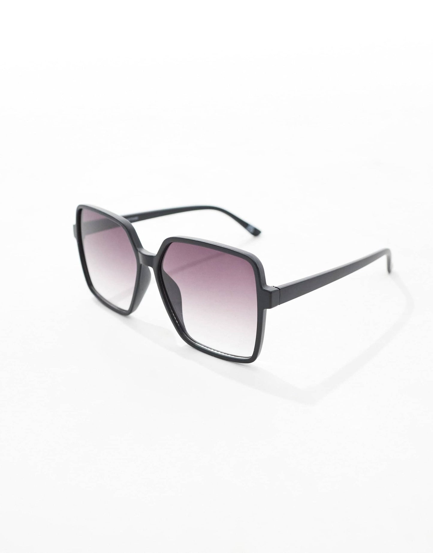 ASOS DESIGN 70s square sunglasses in black with grad smoke lens - ASOS Sample Sale