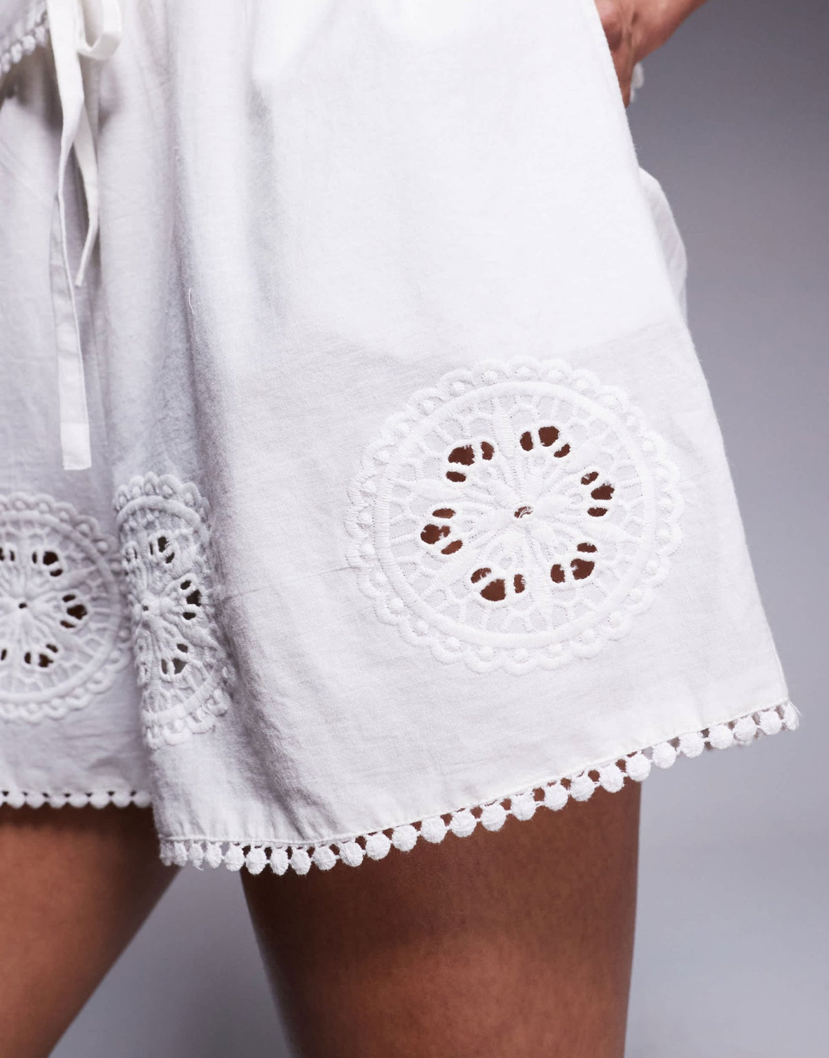 ASOS DESIGN Angie cotton poplin broderie beach short in cream - ASOS Sample Sale