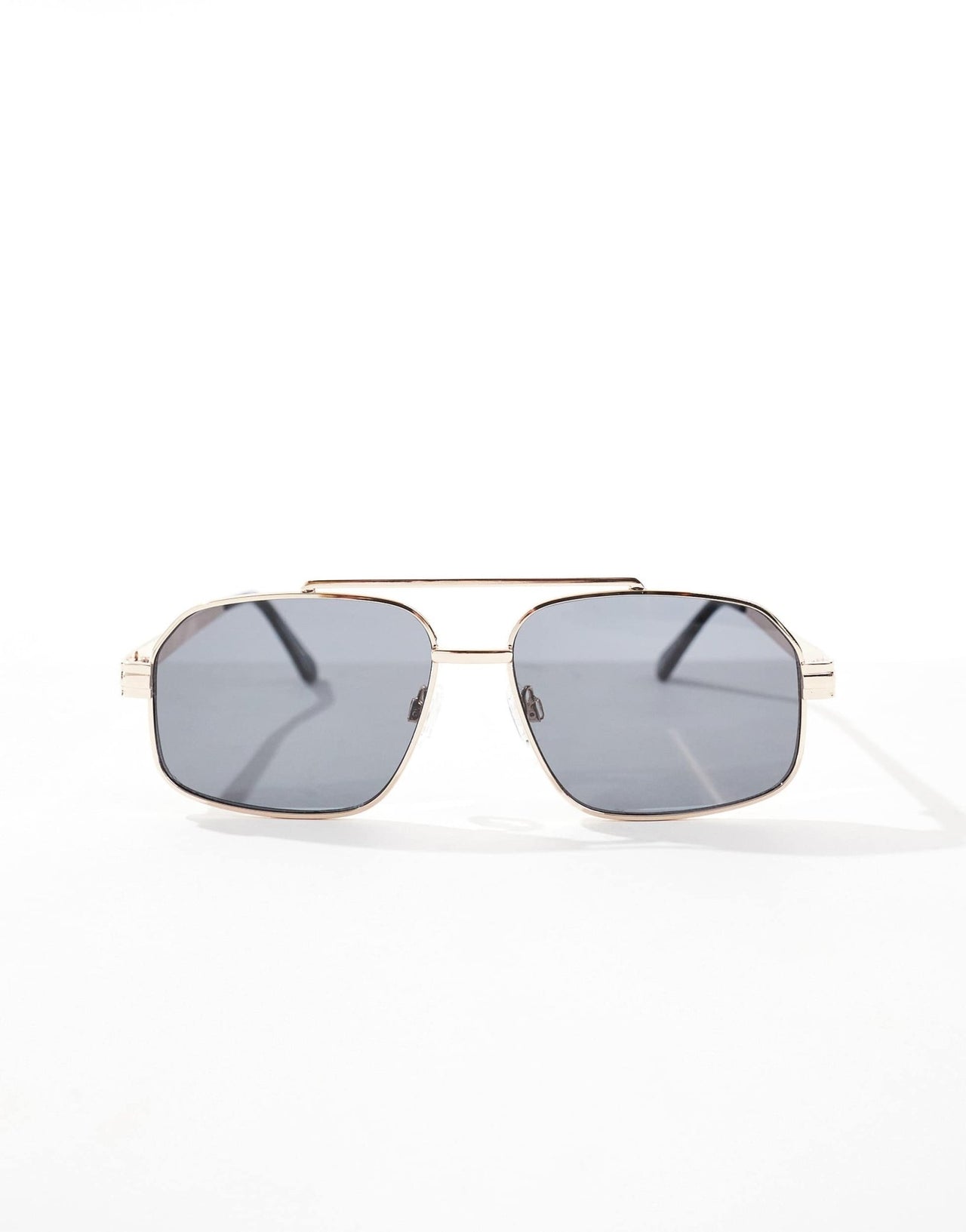 ASOS DESIGN aviator sunglasses with black smoke lens and gold metal frame - ASOS Sample Sale