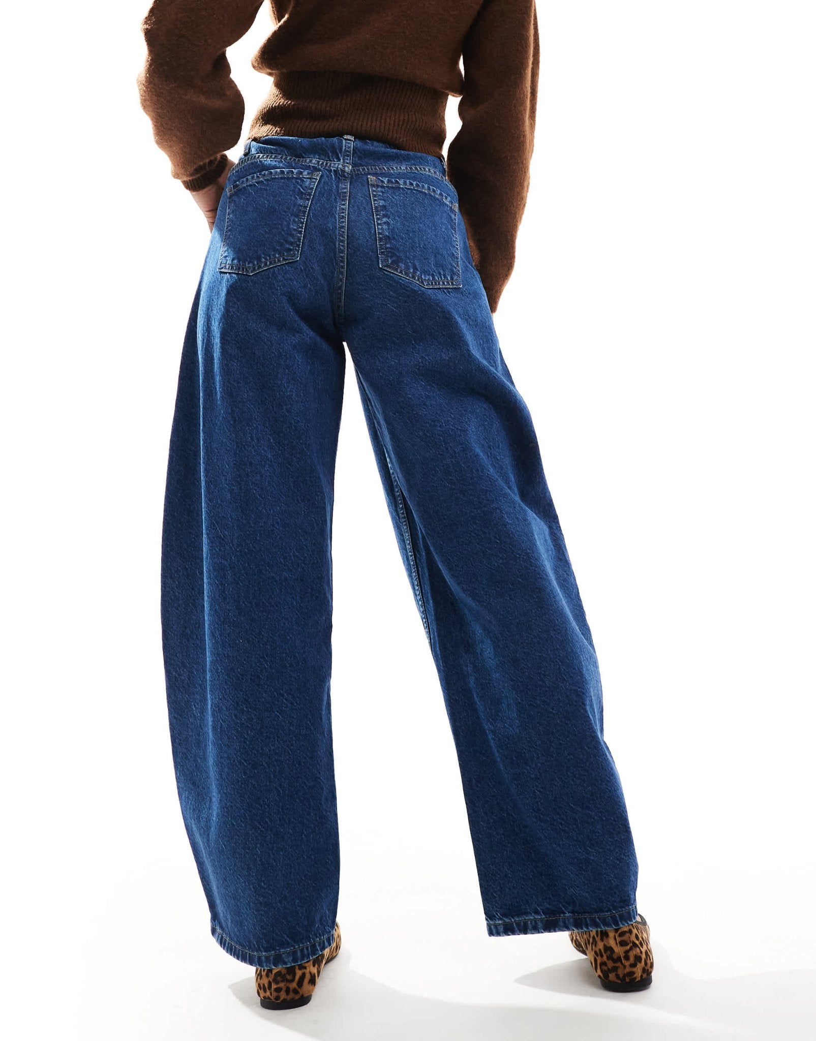 ASOS DESIGN barrel leg jean with paperbag waist in inky wash - ASOS Sample Sale