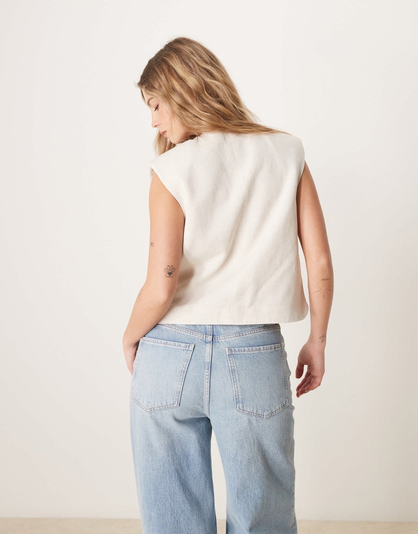 ASOS DESIGN boxy cutaway waistcoat with linen in stone - ASOS Sample Sale