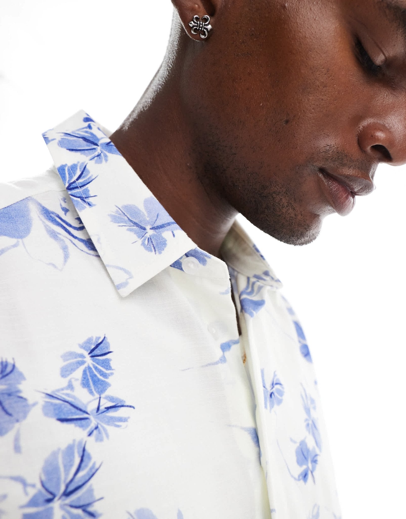 ASOS DESIGN boxy half sleeve regular shirt with flower print in white - ASOS Sample Sale