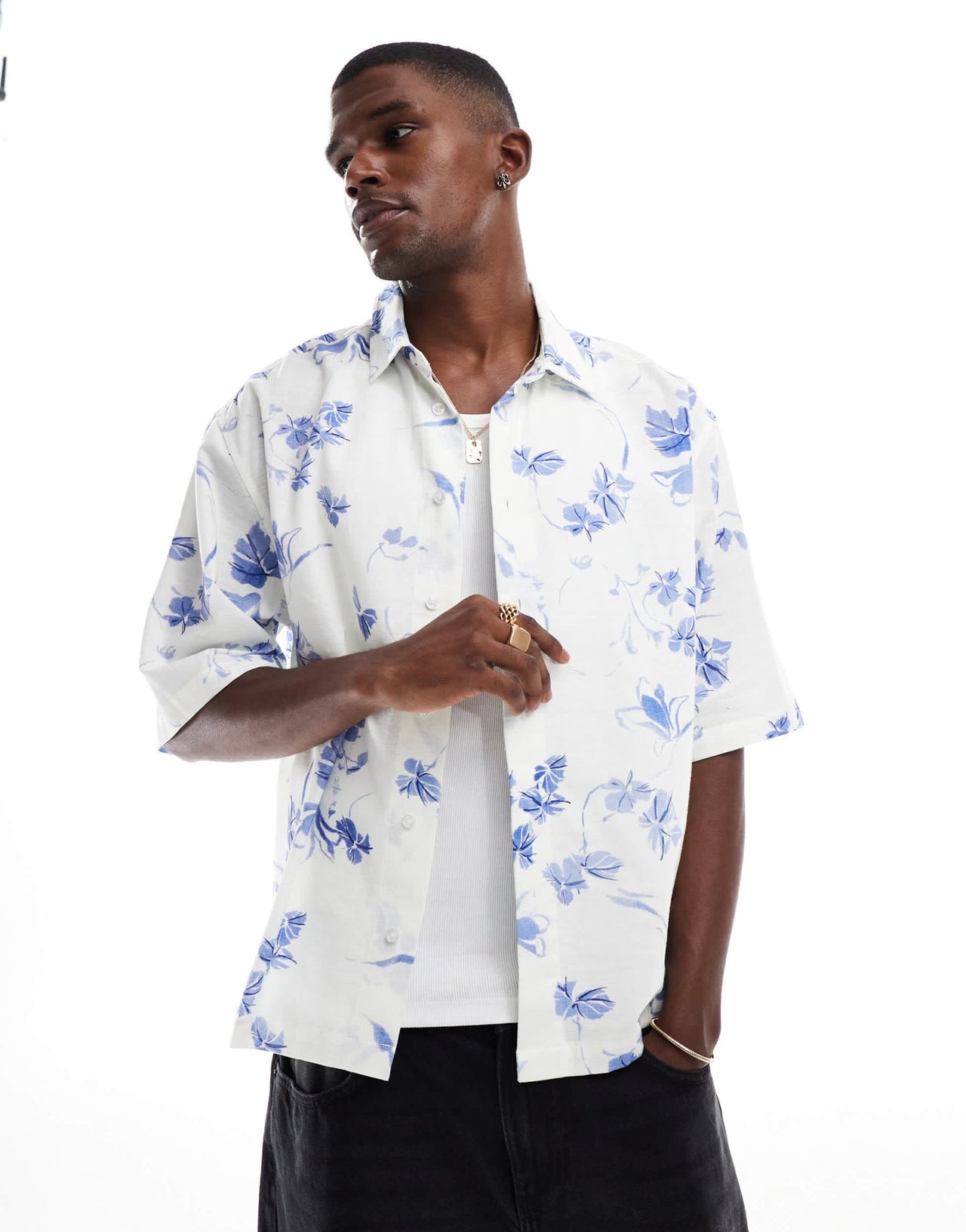ASOS DESIGN boxy half sleeve regular shirt with flower print in white - ASOS Sample Sale