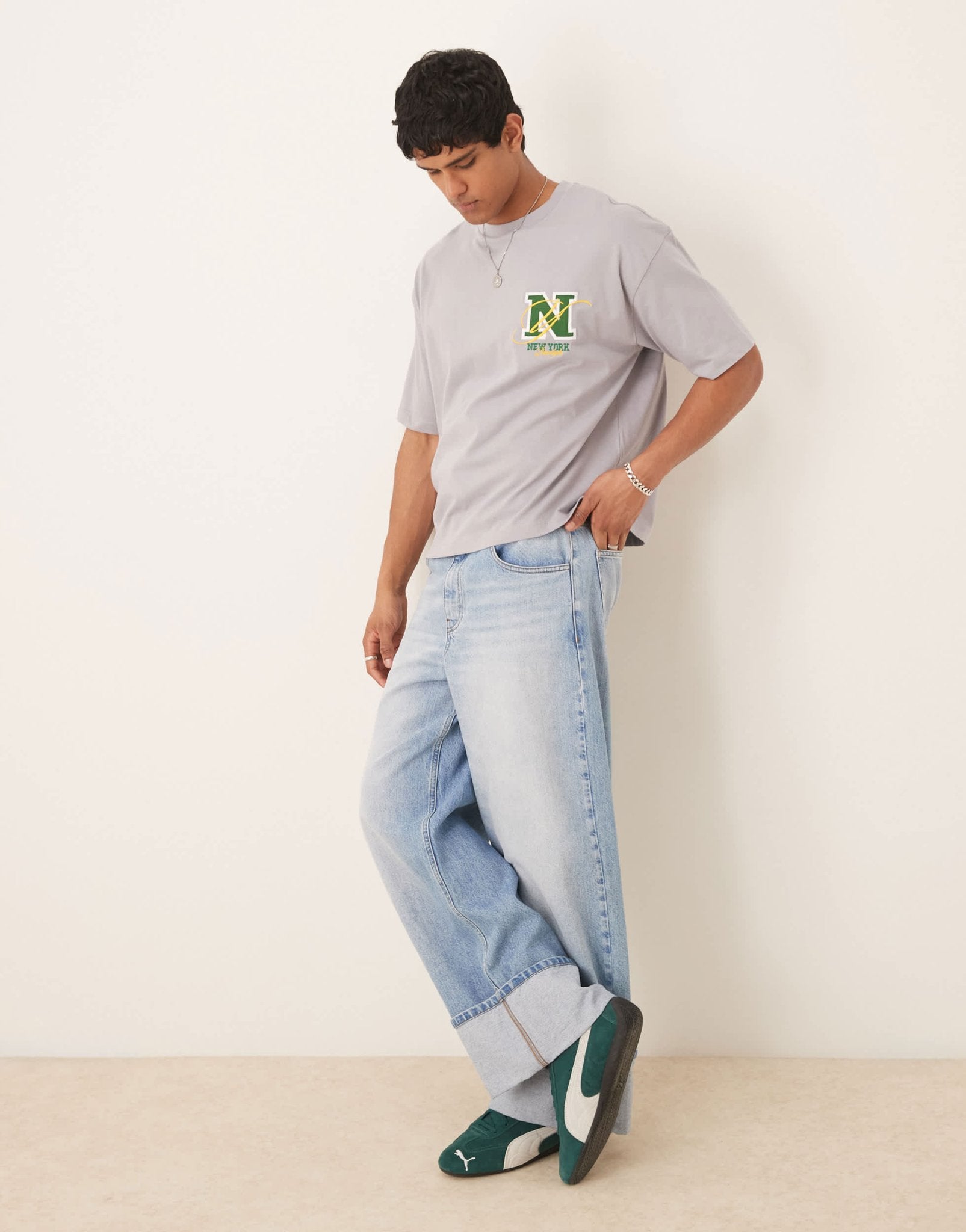 ASOS DESIGN boxy oversized t-shirt with chest embroidery in grey - ASOS Sample Sale