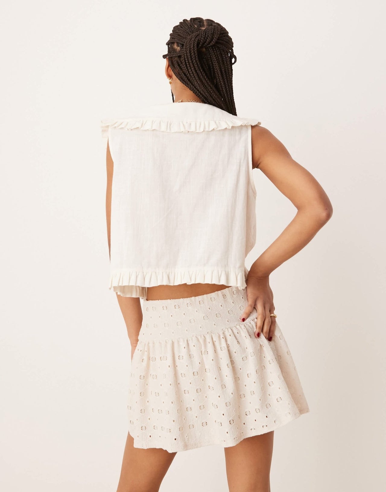 ASOS DESIGN broderie mid rise mini skort in natural - ASOS Sample Sale