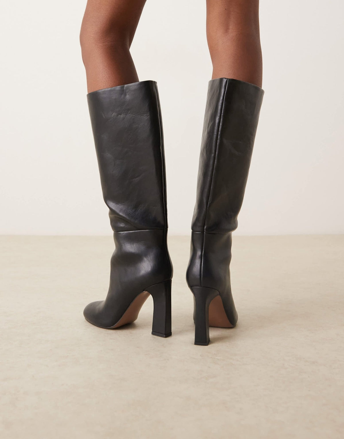 ASOS DESIGN Carly block heel pull on knee boots in black - ASOS Sample Sale