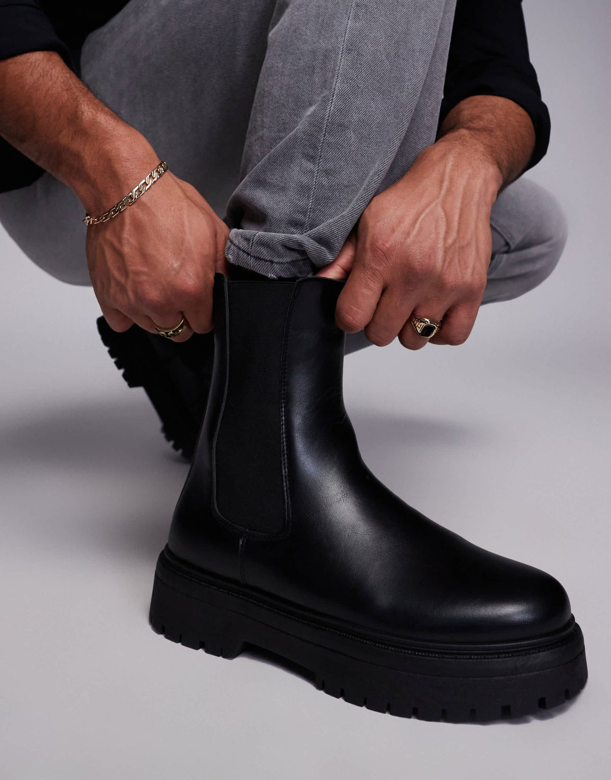 ASOS DESIGN chelsea boots in black with chunky sole - ASOS Sample Sale