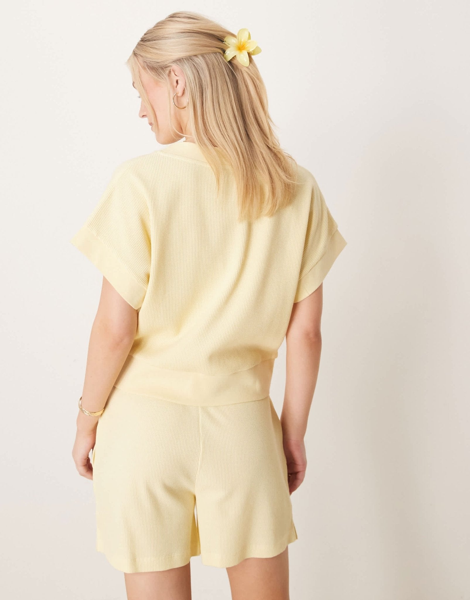 ASOS DESIGN chunky rib hem waffle t-shirt in lemon - ASOS Sample Sale