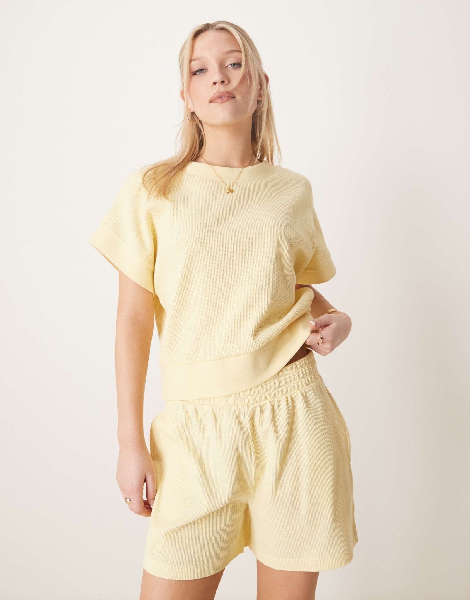 ASOS DESIGN chunky rib hem waffle t-shirt in lemon - ASOS Sample Sale