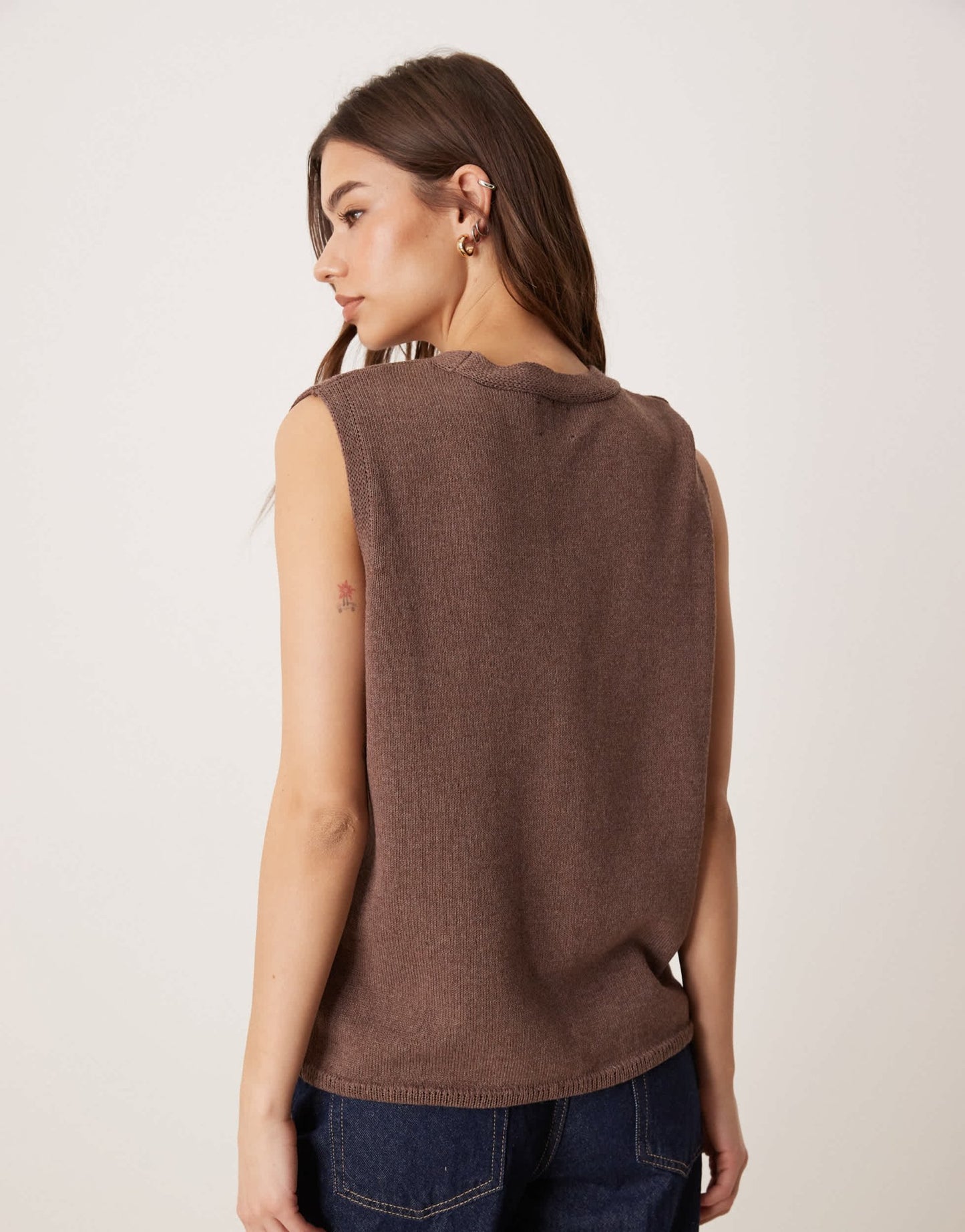 ASOS DESIGN clean knitted relaxed fit waistcoat in chocolate - ASOS Sample Sale