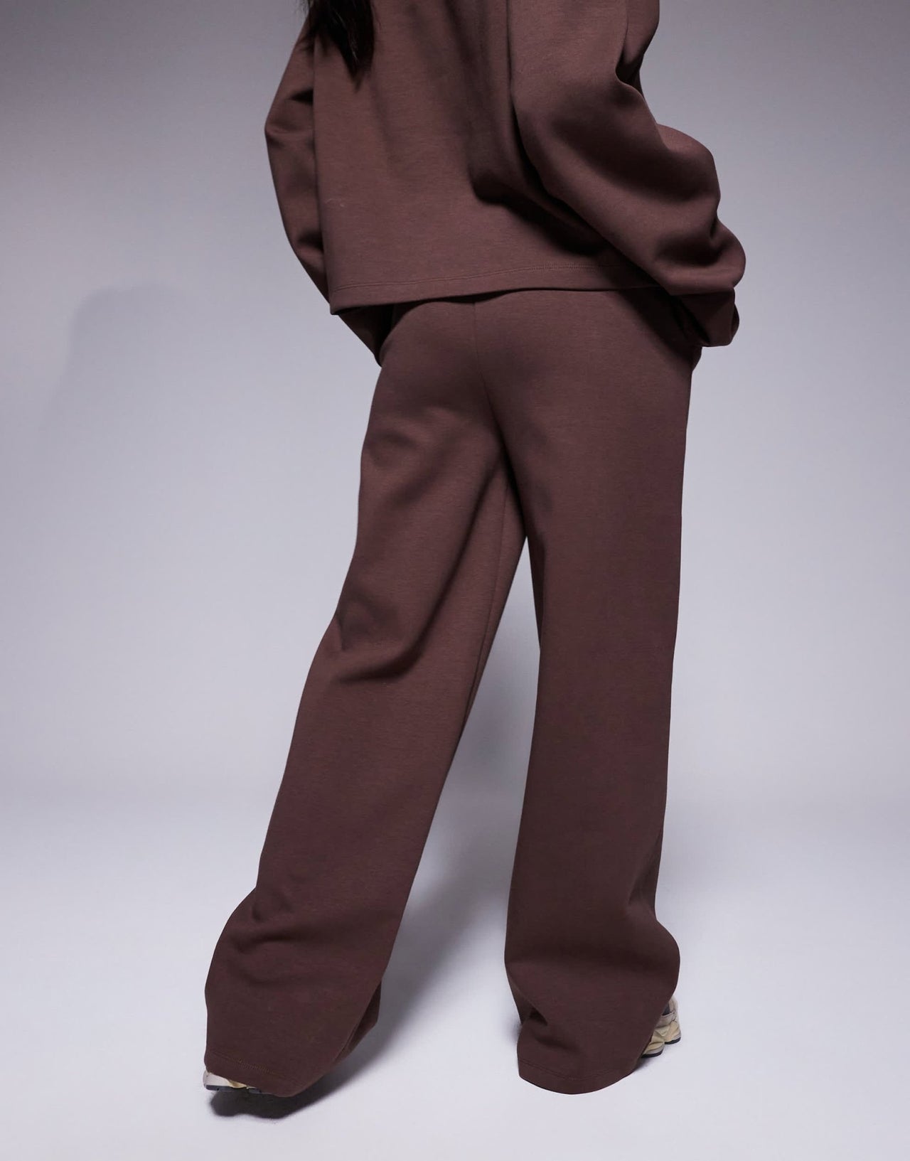 ASOS DESIGN co - ord interlock wide leg jogger in chocolate - ASOS Sample Sale