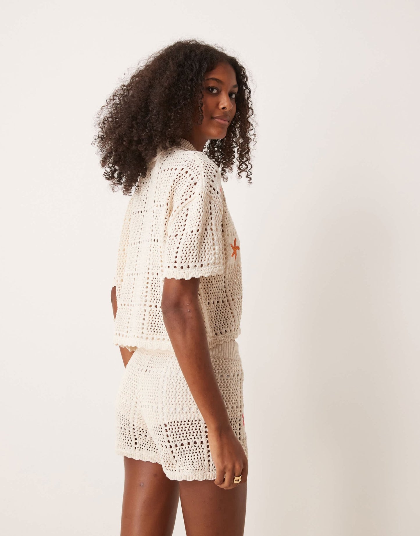 ASOS DESIGN co-ord knitted shorts with sea life embroidery in cream - ASOS Sample Sale