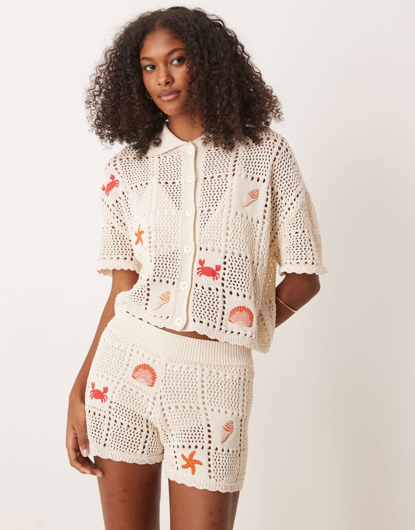 ASOS DESIGN co-ord knitted shorts with sea life embroidery in cream - ASOS Sample Sale