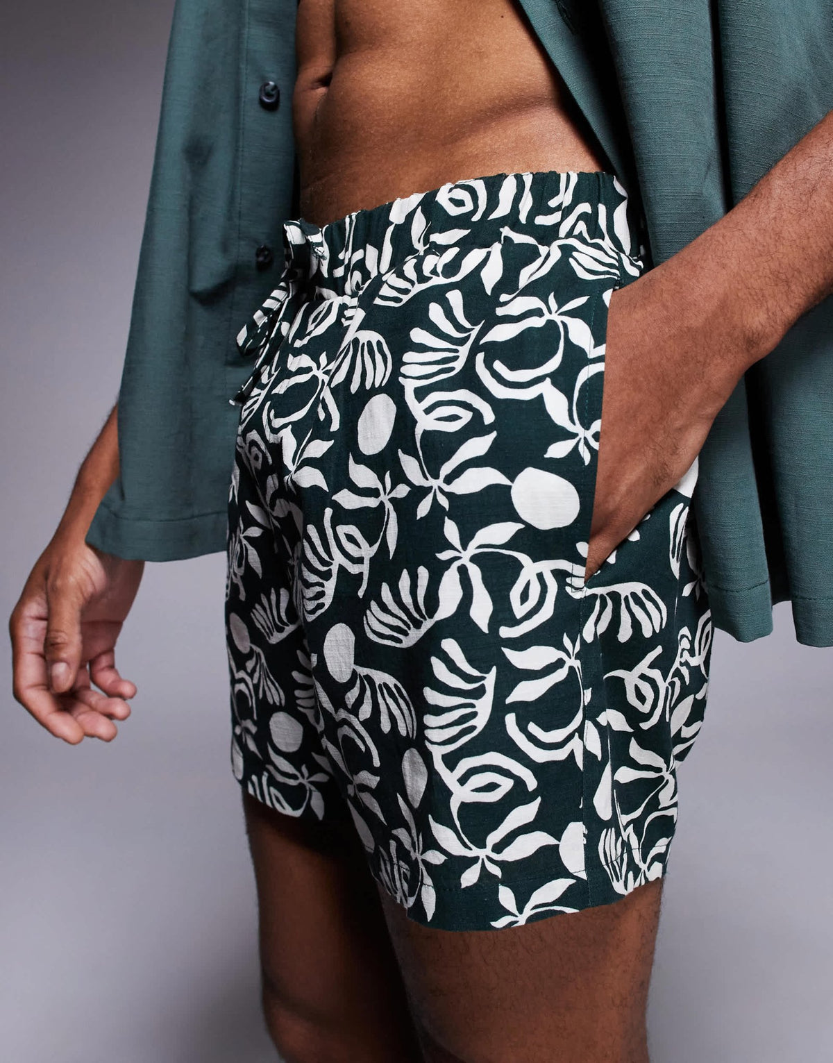 ASOS DESIGN co-ord shorts in short length in dark green - ASOS Sample Sale