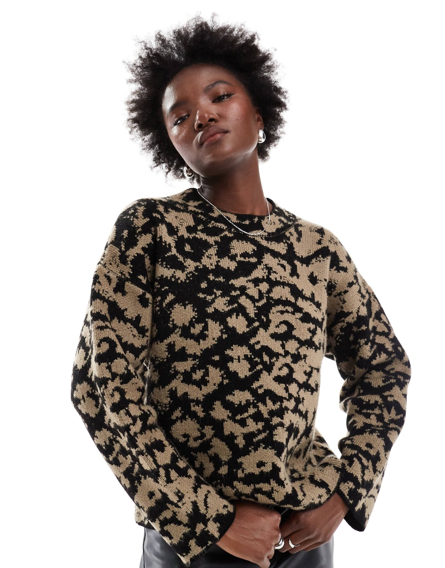ASOS DESIGN crew neck knitted jumper in abstract leopard print - ASOS Sample Sale