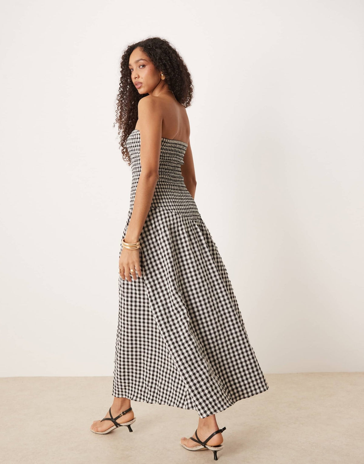 ASOS DESIGN crinkle bandeau maxi sundress in black and white ginham - ASOS Sample Sale