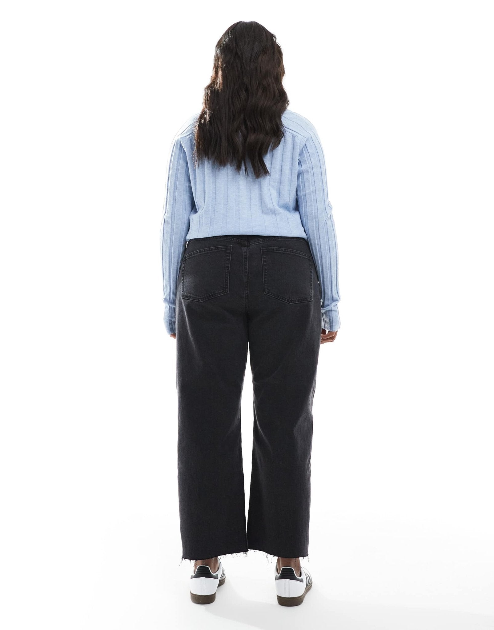 ASOS DESIGN Curve ankle grazer comfort stretch straight leg jeans in black - ASOS Sample Sale