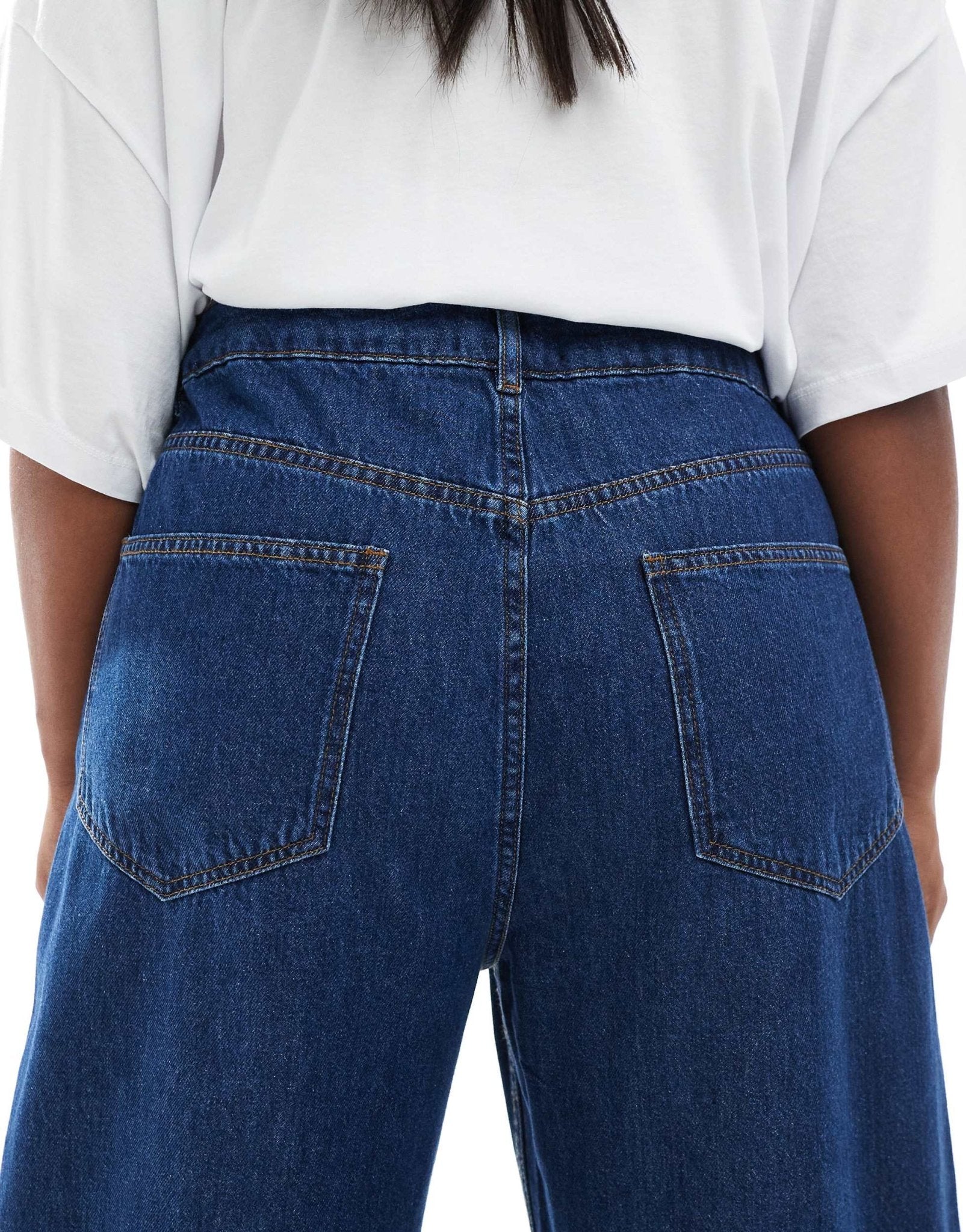 ASOS DESIGN Curve barrel jeans in clean darkwash - ASOS Sample Sale