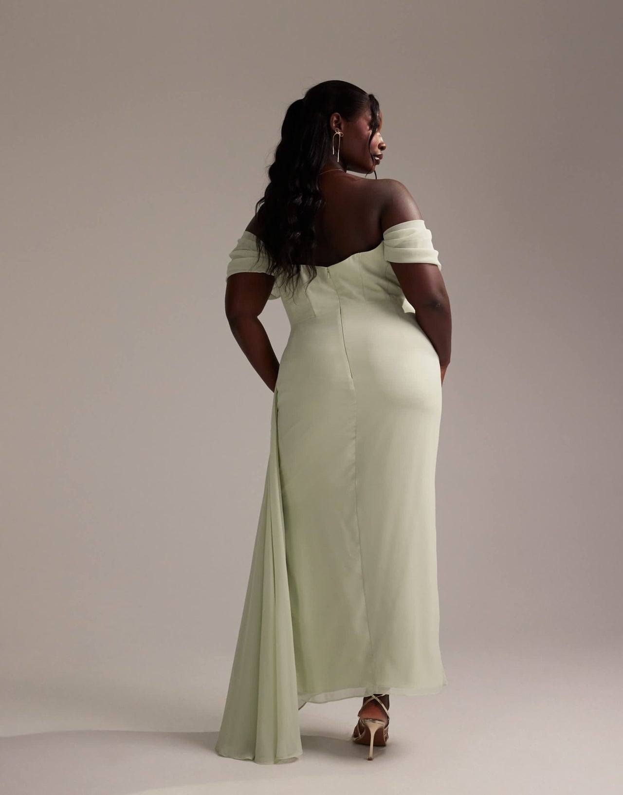 ASOS DESIGN Curve Bridesmaids draped bardot midaxi dress in light green - ASOS Sample Sale