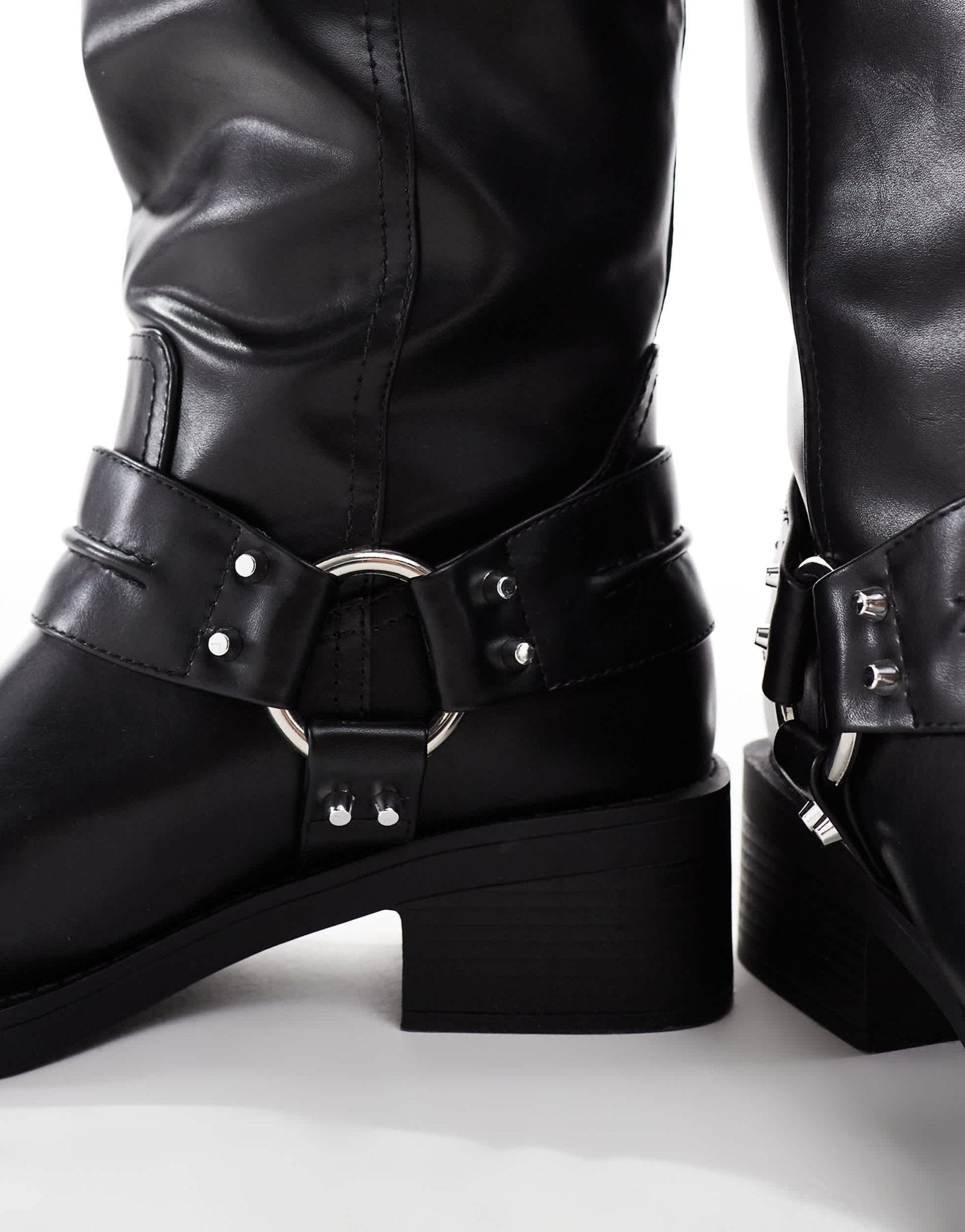 ASOS DESIGN Curve Camila flat biker harness knee boots in black - ASOS Sample Sale