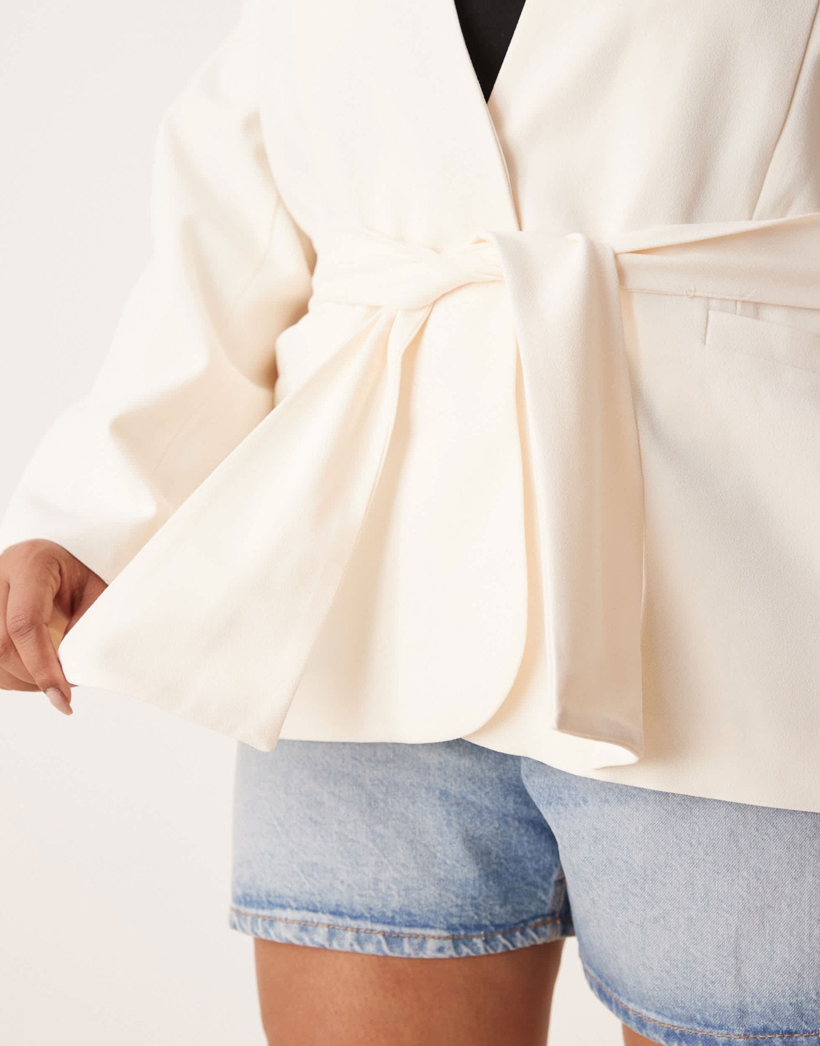 ASOS DESIGN Curve collarless formal blazer in buttermilk - ASOS Sample Sale