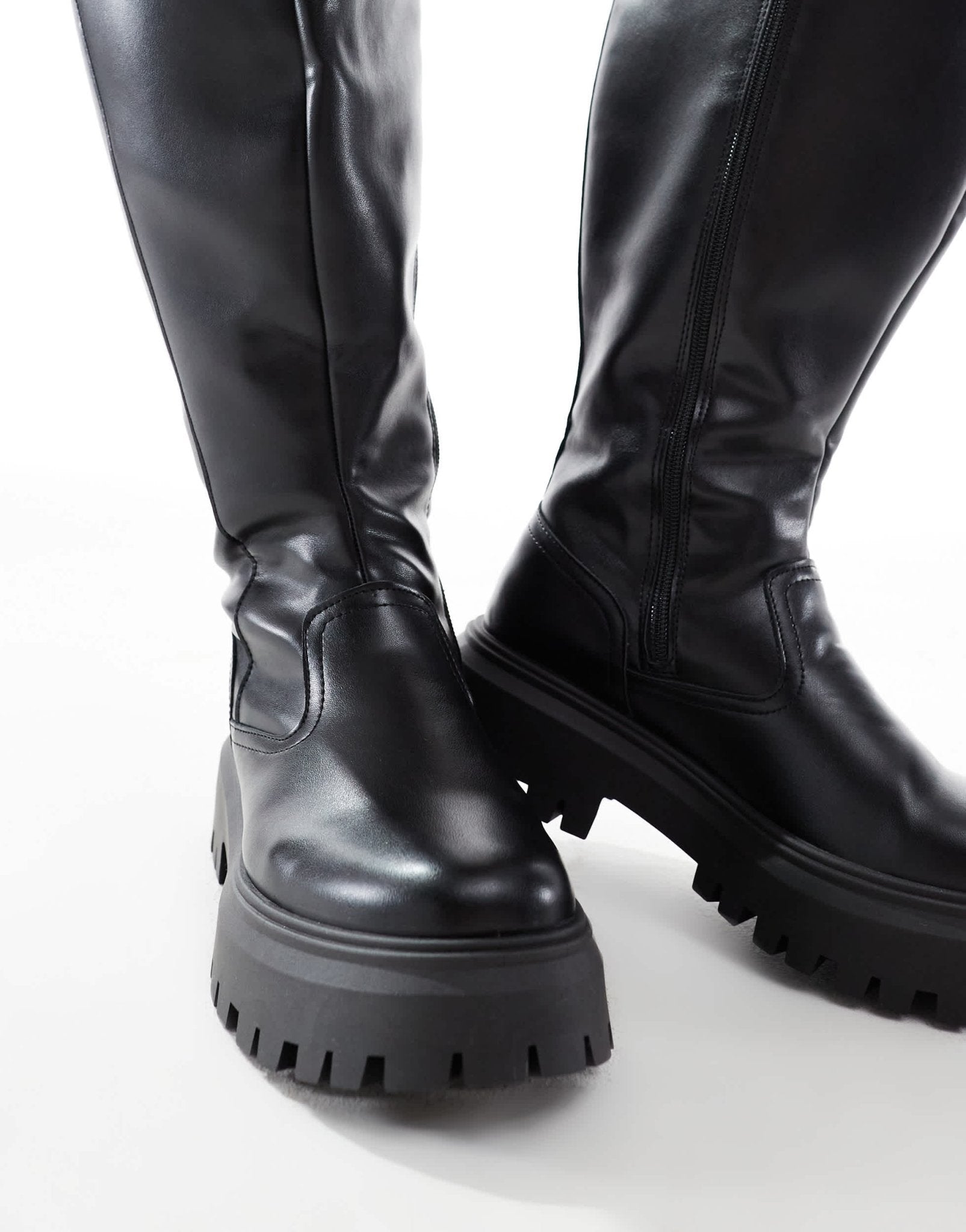 ASOS DESIGN Curve Corey chunky knee boot in black - ASOS Sample Sale