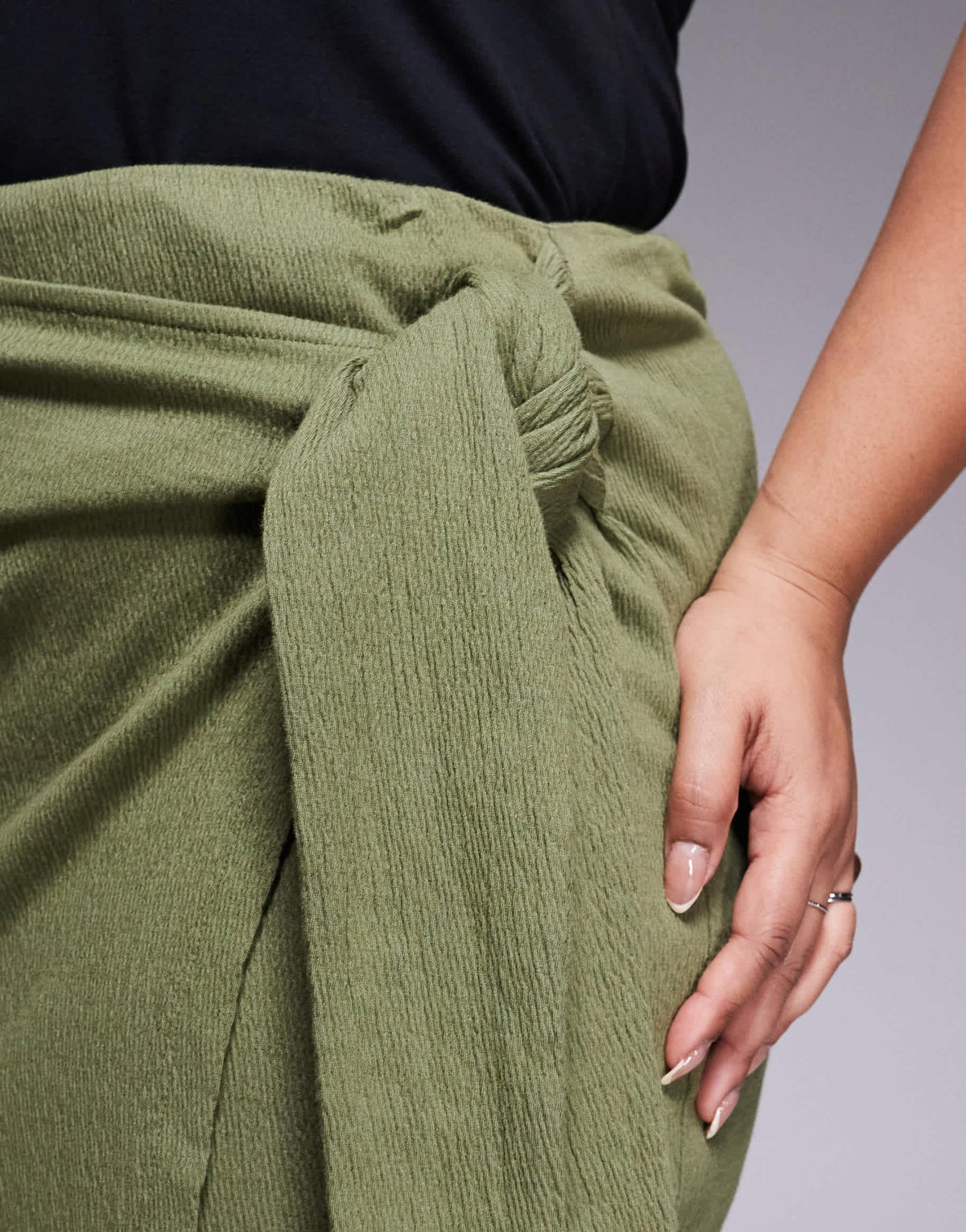 ASOS DESIGN Curve crinkle tie side mini skirt in khaki - ASOS Sample Sale