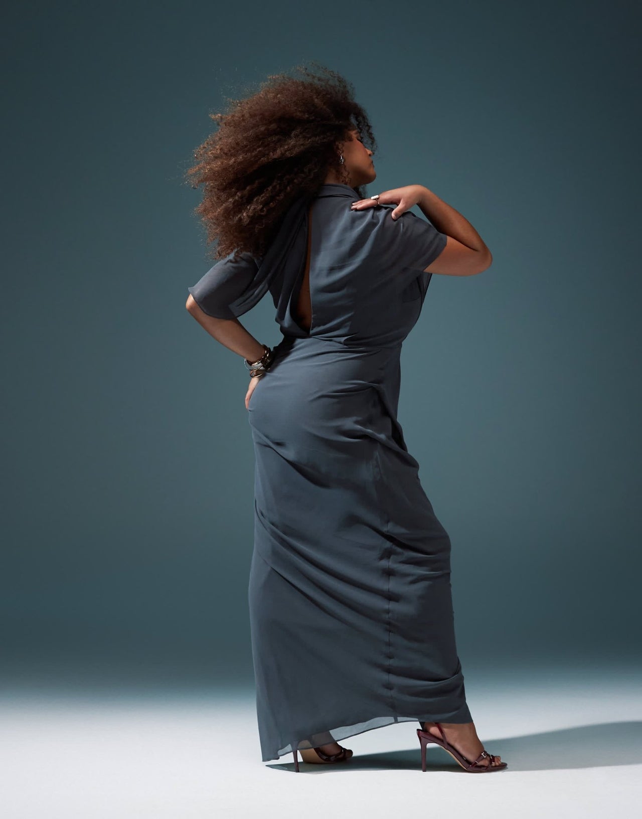 ASOS DESIGN Curve draped cap sleeve maxi dress with cut out in charcoal - ASOS Sample Sale