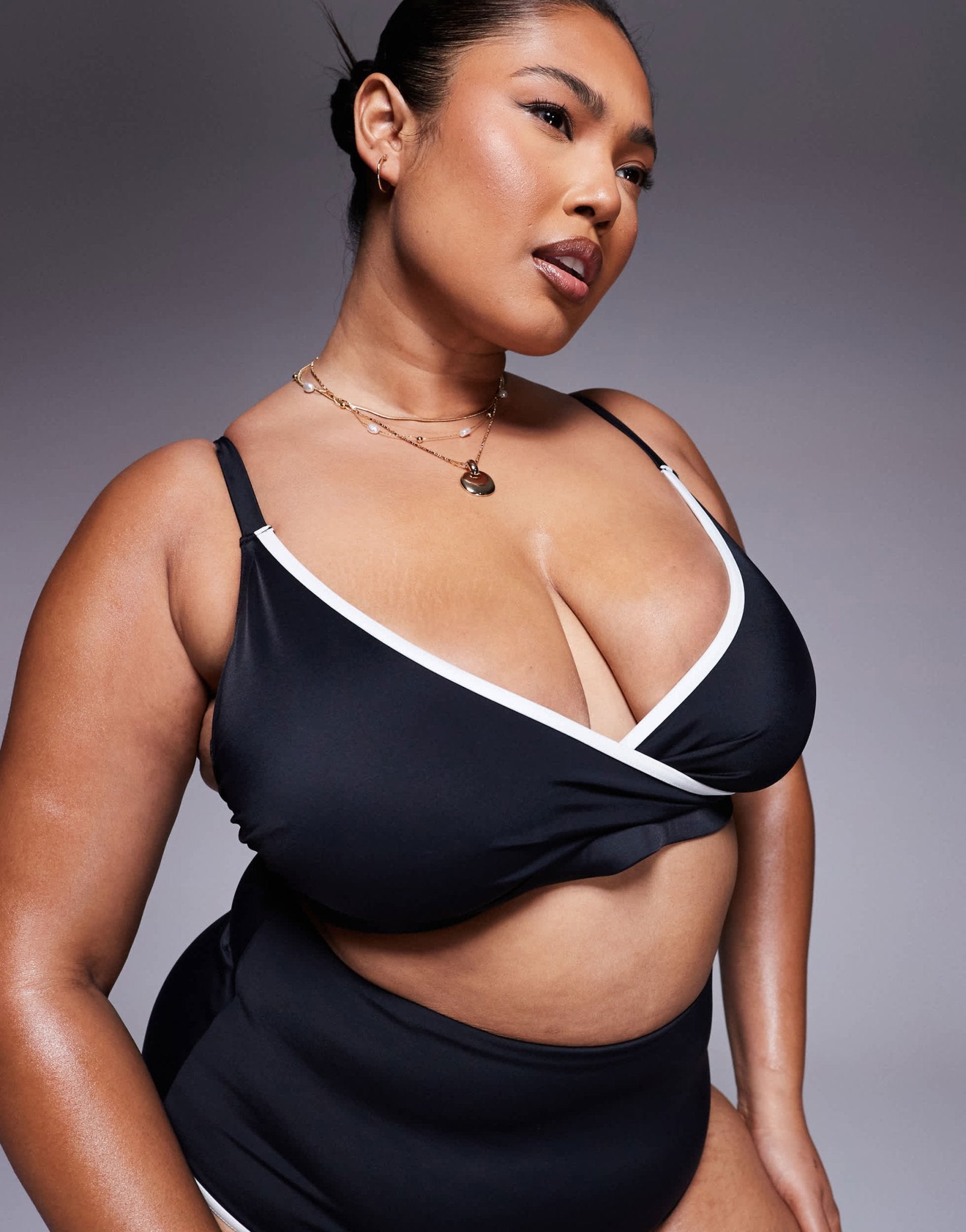 ASOS DESIGN Curve exclusive contrast binding skinny crop bikini top in black - ASOS Sample Sale