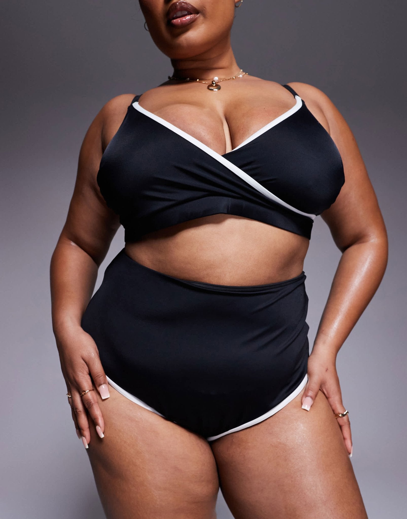 ASOS DESIGN Curve exclusive contrast binding skinny crop bikini top in black - ASOS Sample Sale