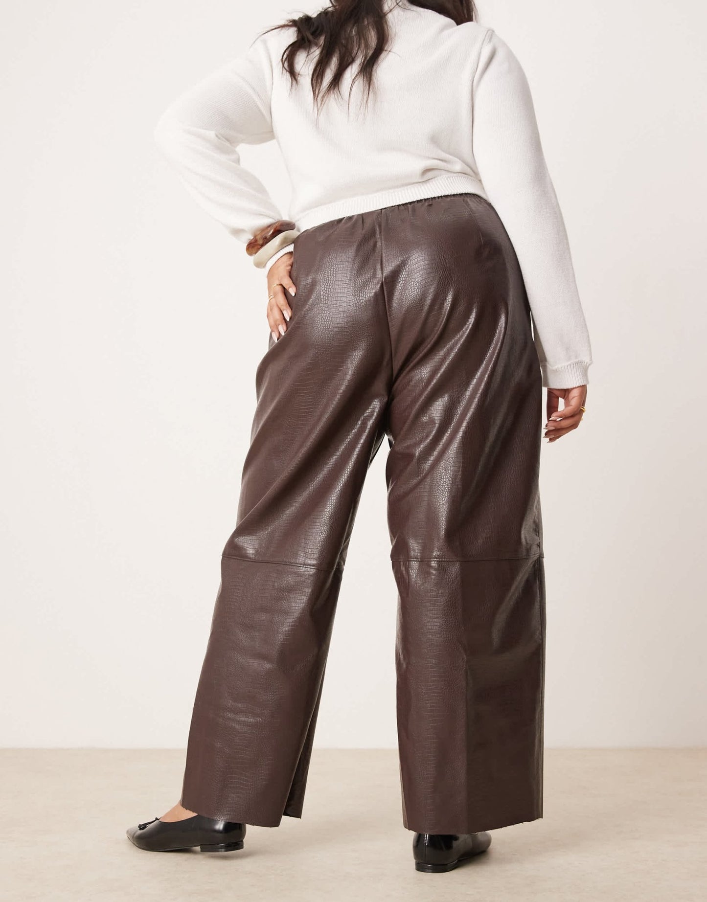ASOS DESIGN Curve faux leather pull on barrel trousers in chocolate - ASOS Sample Sale