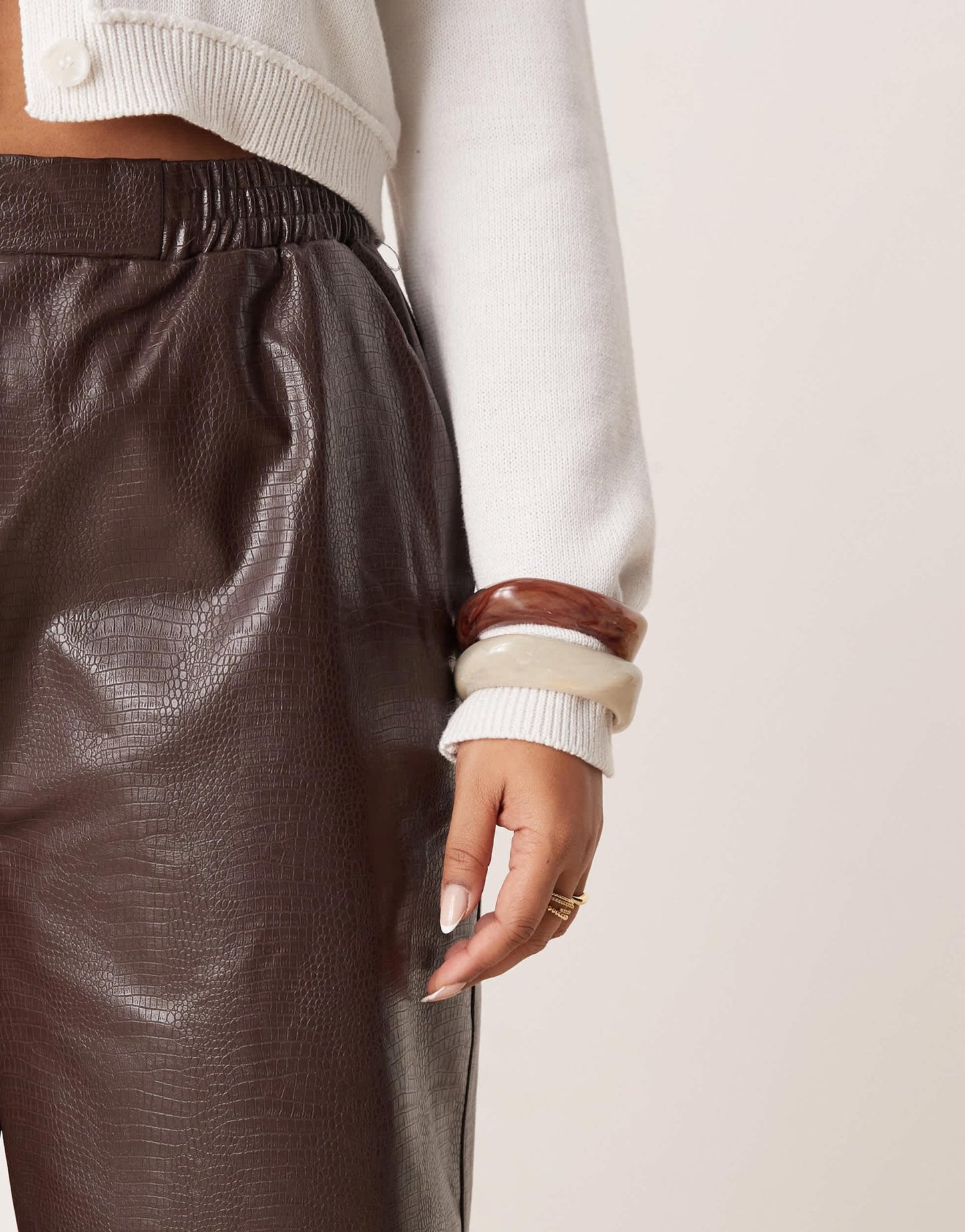 ASOS DESIGN Curve faux leather pull on barrel trousers in chocolate - ASOS Sample Sale
