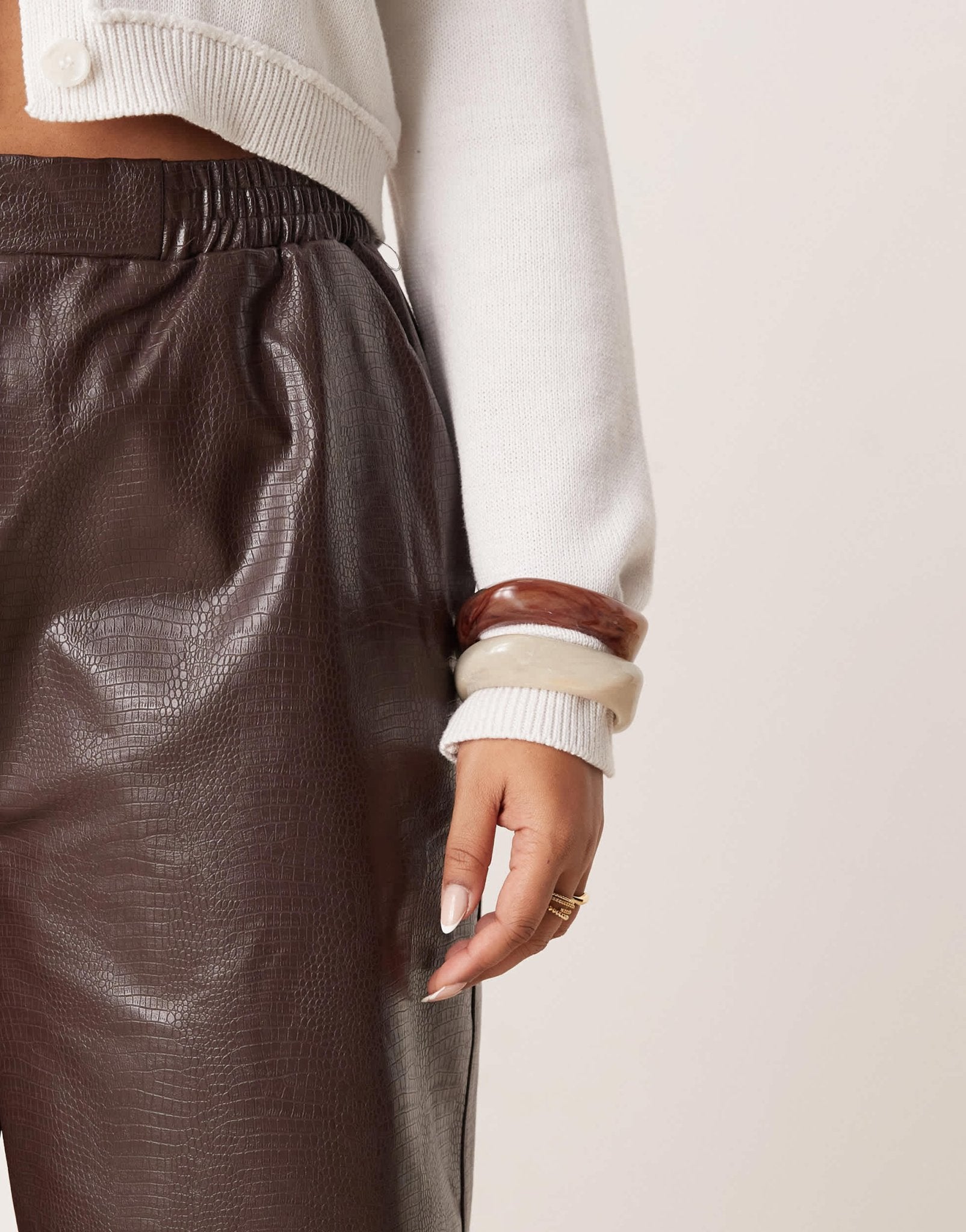 ASOS DESIGN Curve faux leather pull on barrel trousers in chocolate - ASOS Sample Sale
