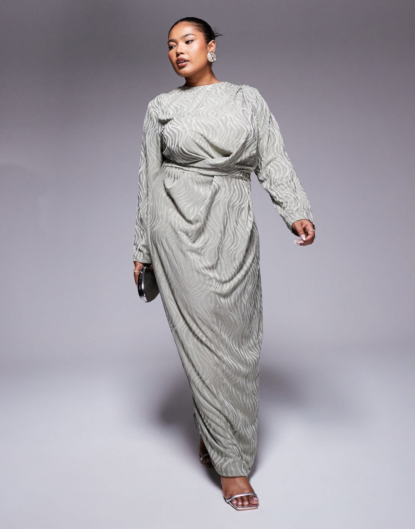 ASOS DESIGN Curve jacquard long sleeve maxi dress in khaki green - ASOS Sample Sale