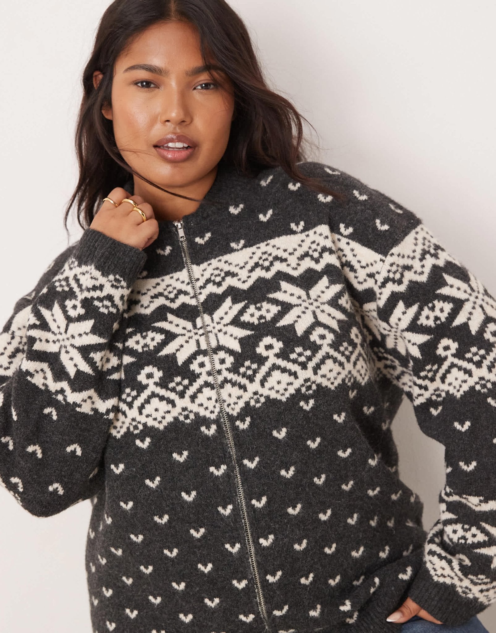ASOS DESIGN Curve knitted collar zip through cardigan with fairisle pattern in charcoal and cream - ASOS Sample Sale