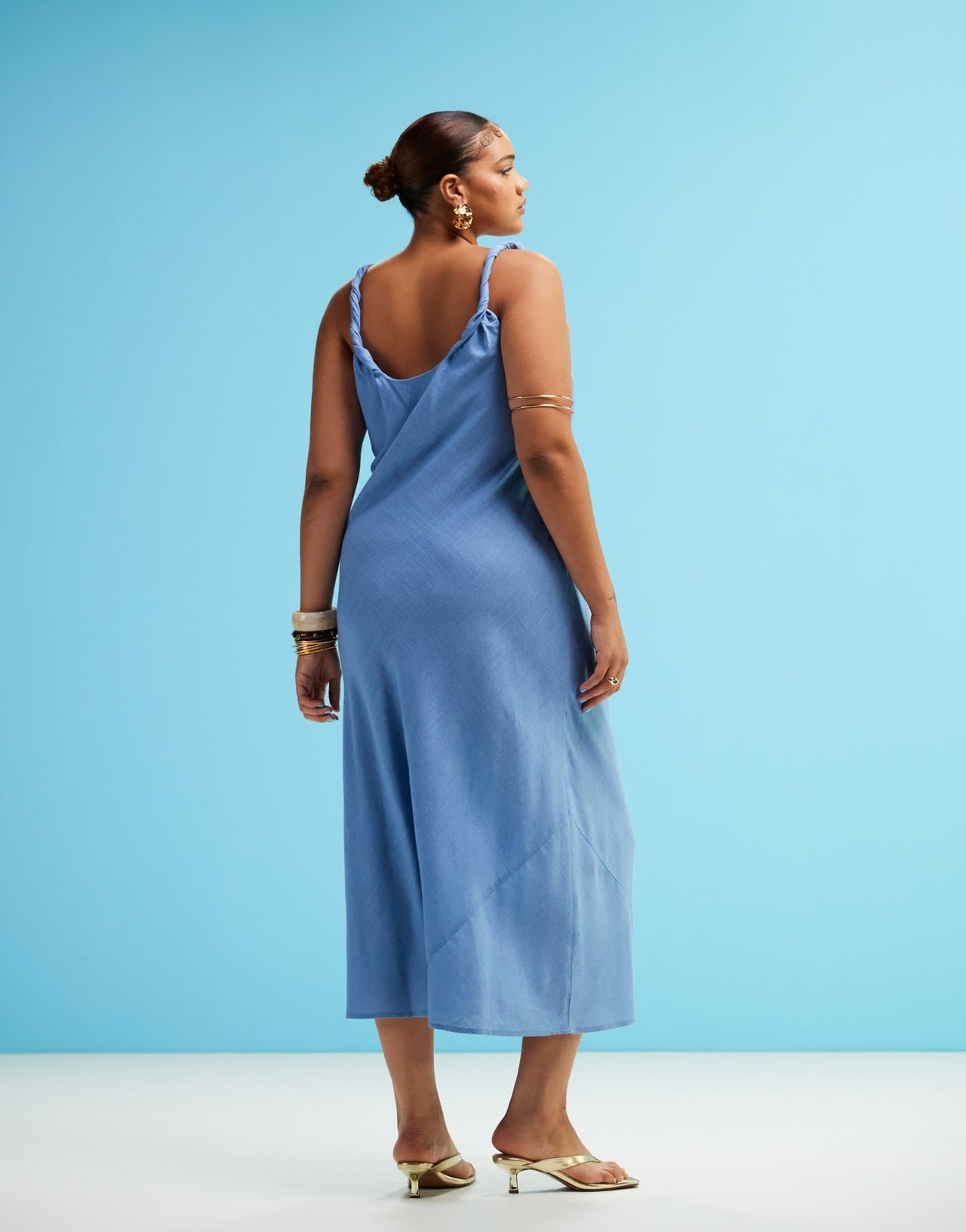 ASOS DESIGN Curve linen look twist strap bias maxi sundress in denim blue - ASOS Sample Sale