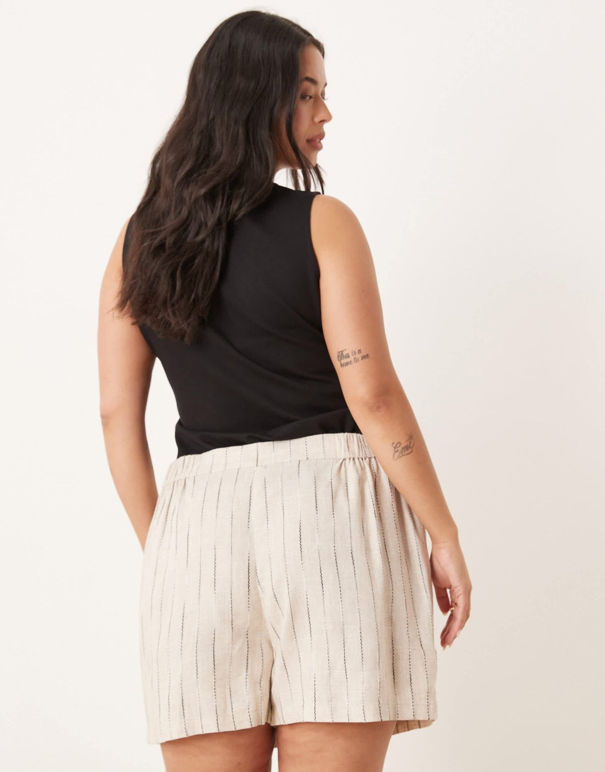 ASOS DESIGN Curve linen relaxed dad shorts in natural squiggle stripe - ASOS Sample Sale