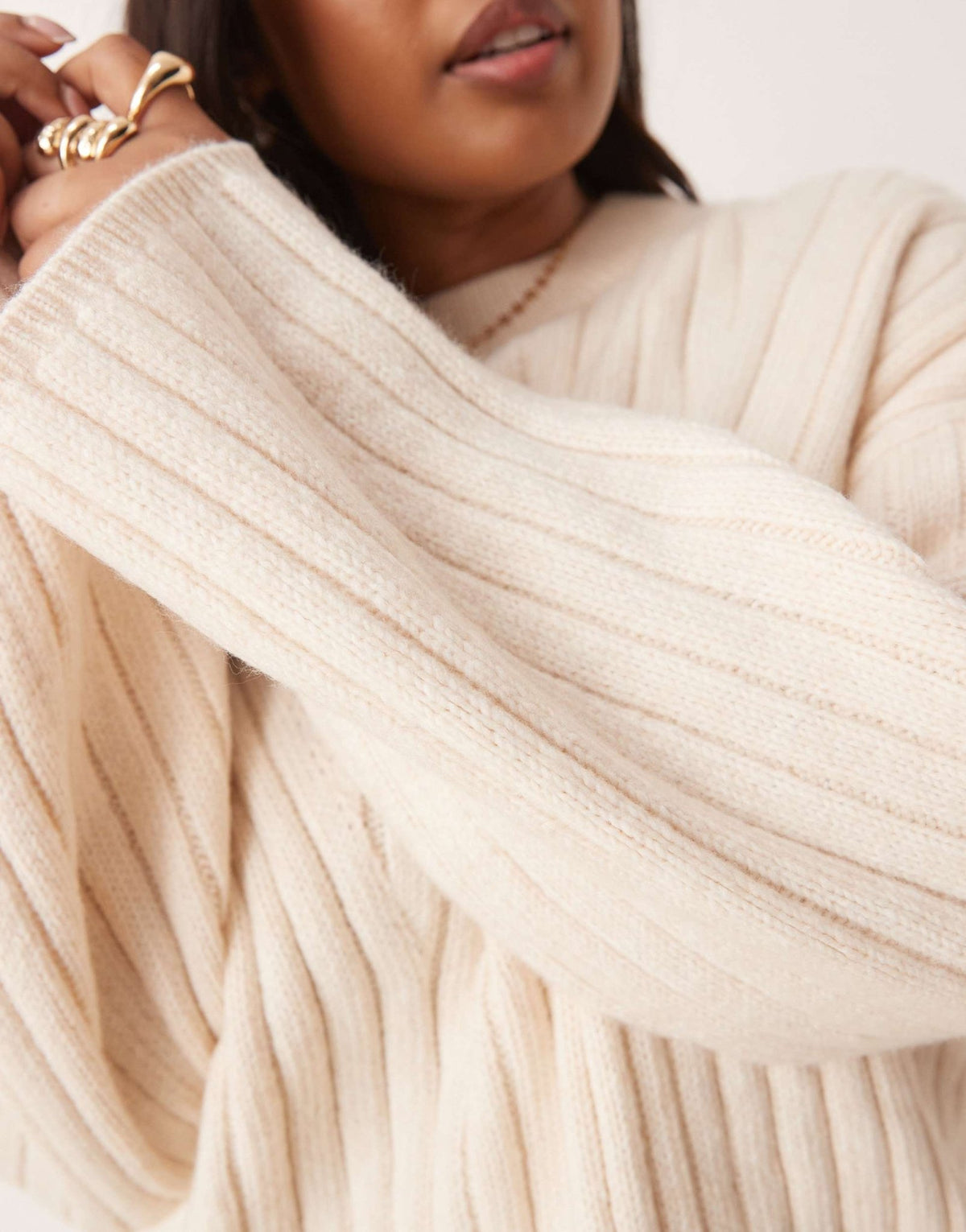 ASOS DESIGN Curve longline crew neck jumper in rib in cream - ASOS Sample Sale