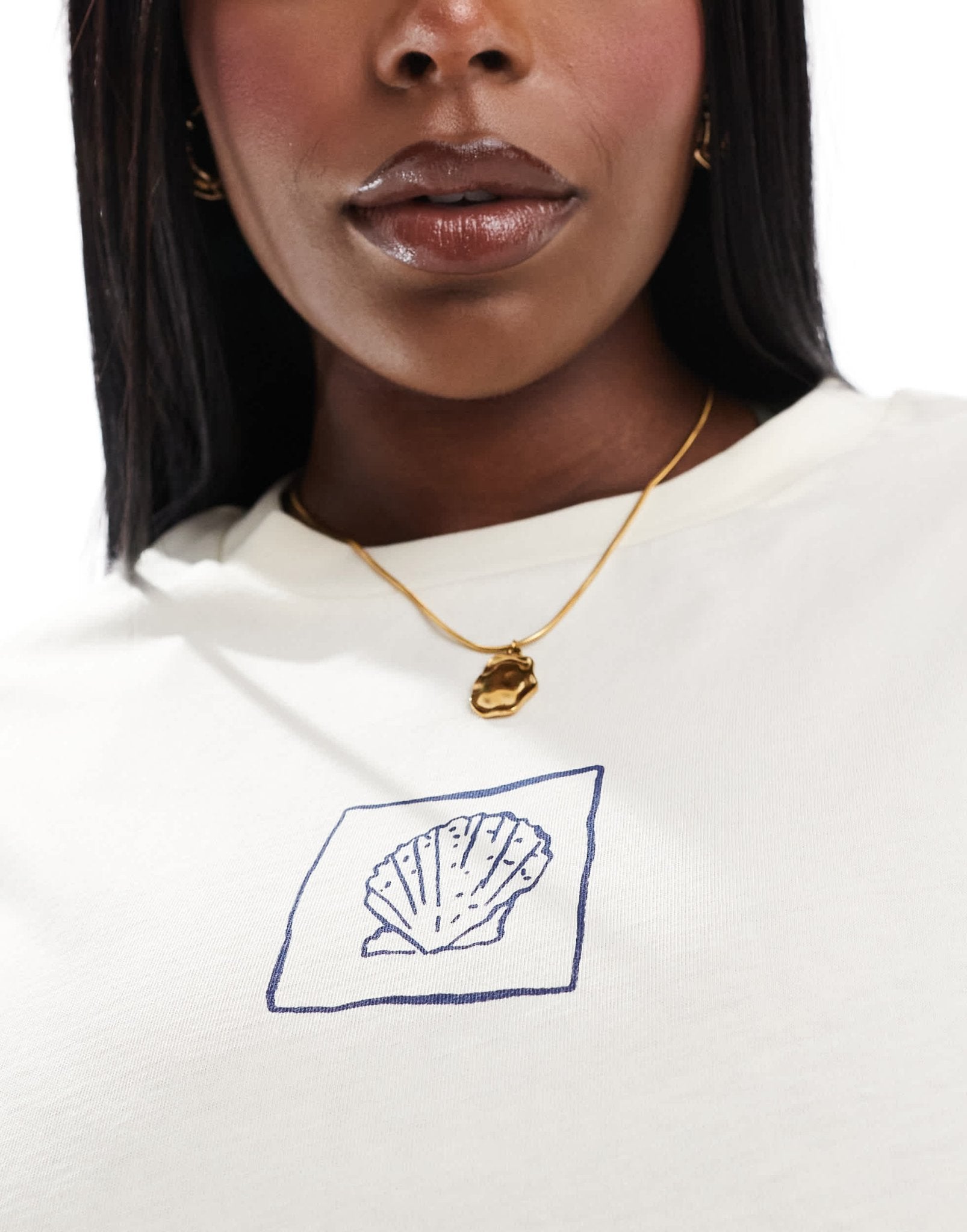 ASOS DESIGN Curve oversized t-shirt with la mer shell graphic in cream - ASOS Sample Sale
