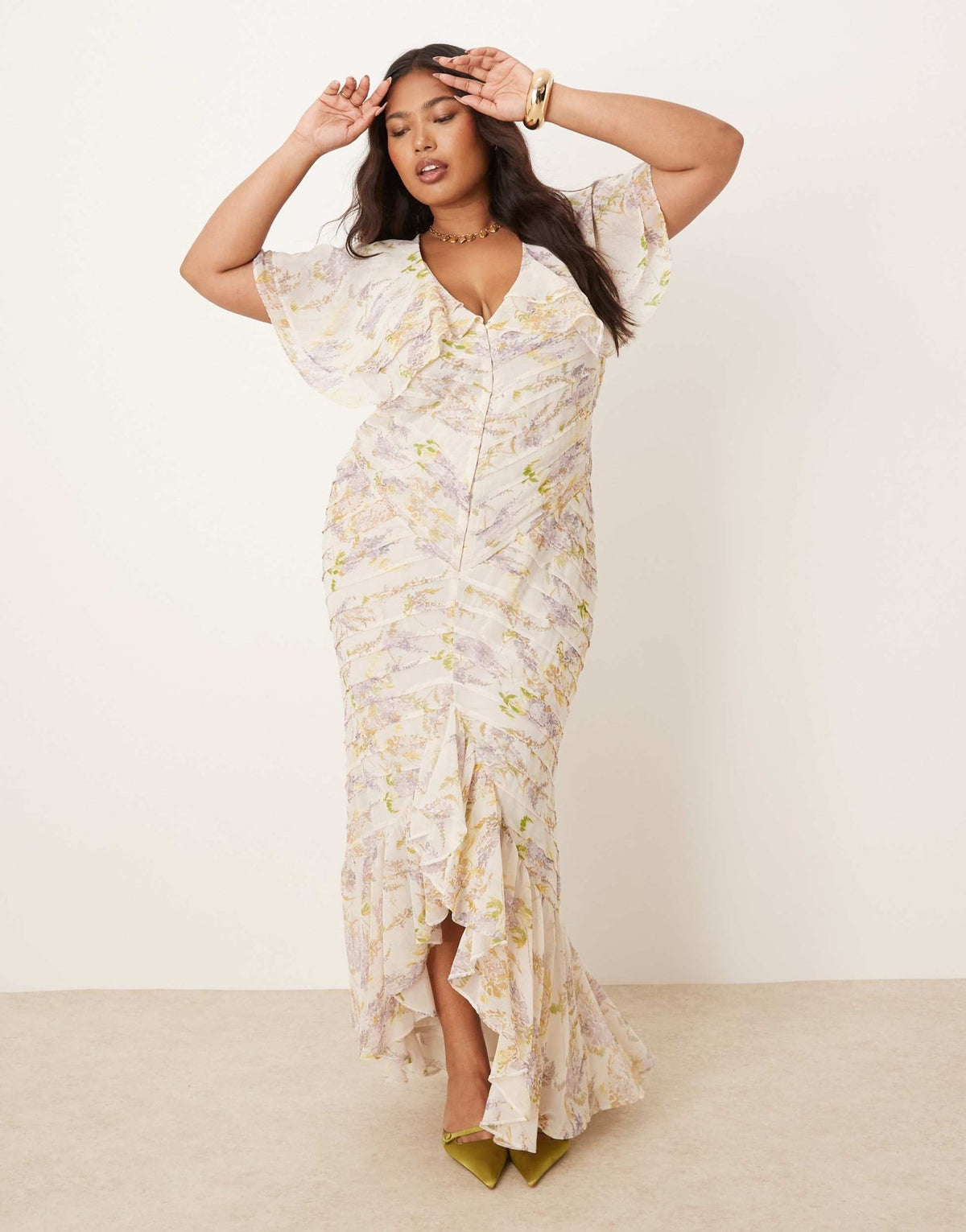 ASOS DESIGN Curve pintuck maxi dress with cape flutter sleeve in wisteria floral print - ASOS Sample Sale