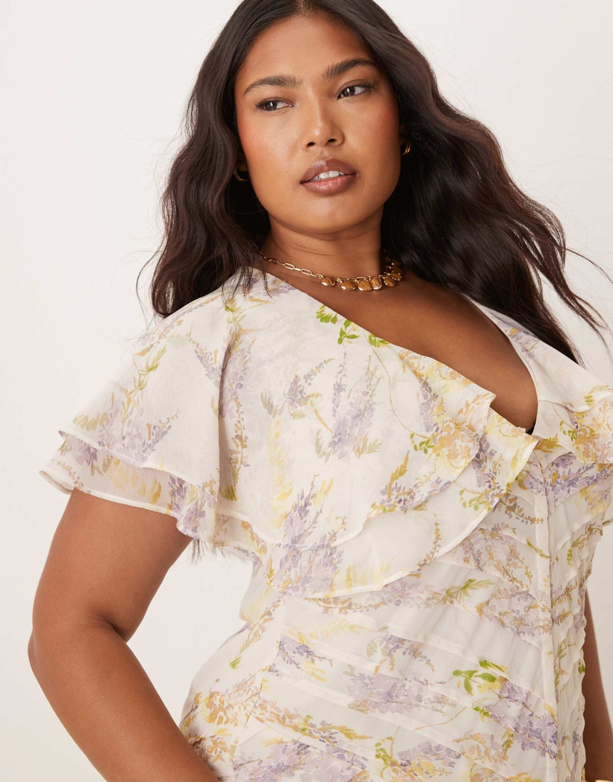 ASOS DESIGN Curve pintuck maxi dress with cape flutter sleeve in wisteria floral print - ASOS Sample Sale