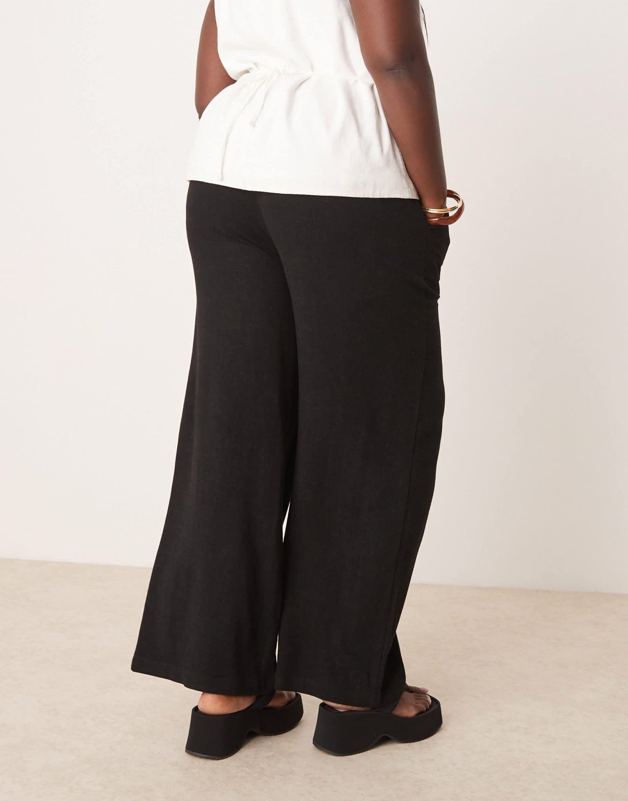 ASOS DESIGN Curve relaxed straight leg trousers with linen in black - ASOS Sample Sale