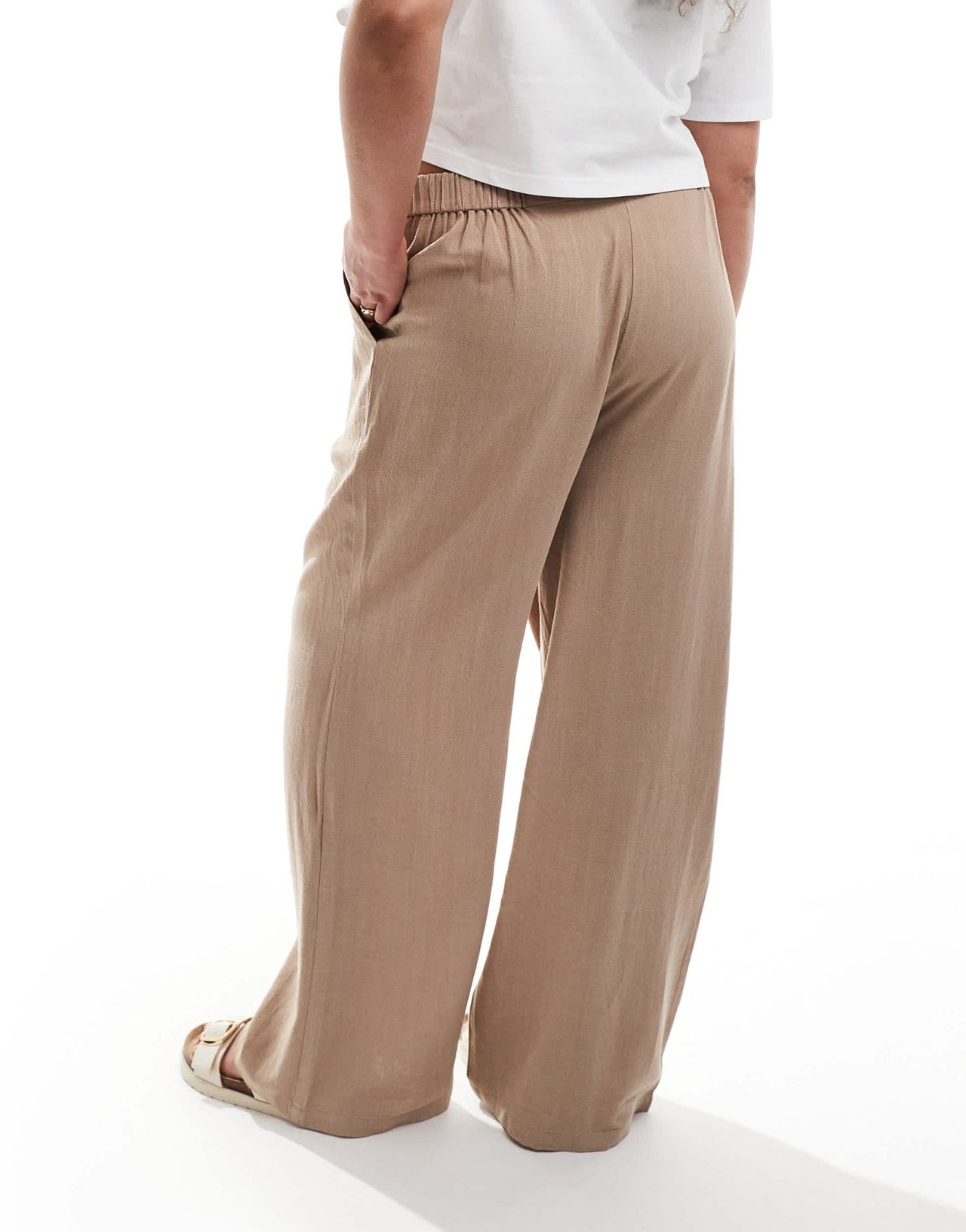 ASOS DESIGN Curve relaxed straight leg trousers with linen in mocha - ASOS Sample Sale
