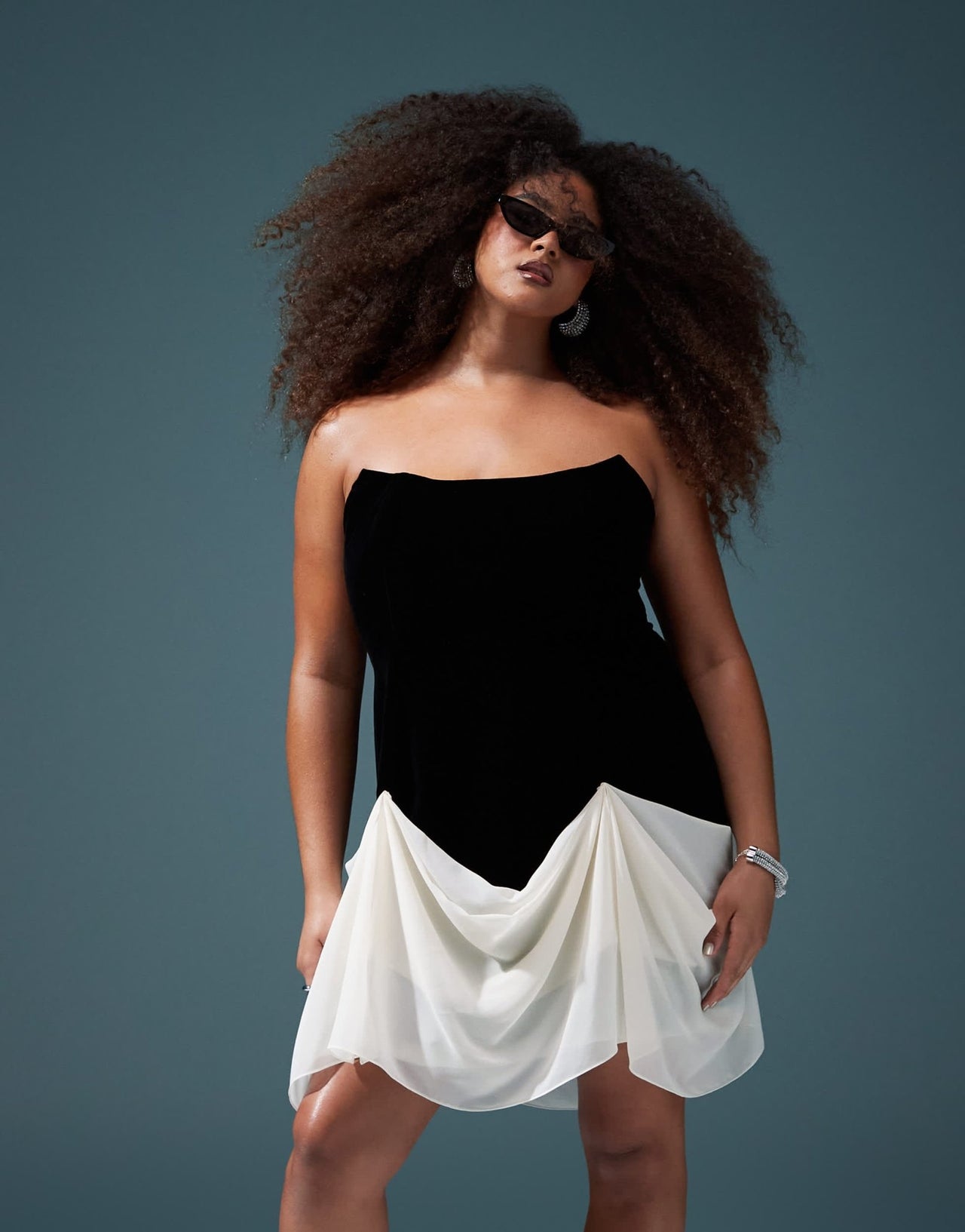 ASOS DESIGN Curve structured velvet mini dress with contrast draped chiffon skirt in black - ASOS Sample Sale