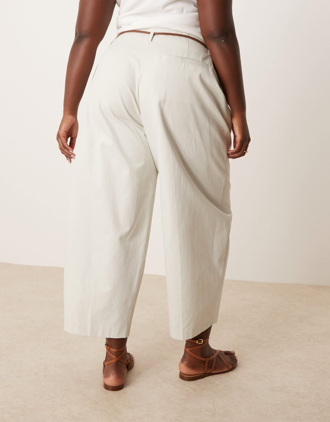 ASOS DESIGN Curve tailored extreme barrel trousers with pleat detail in stone - ASOS Sample Sale
